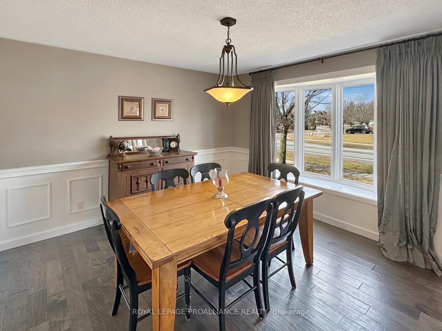 Photo 14 of 2 Thompson Court, Belleville, Belleville Ward — HOMEH