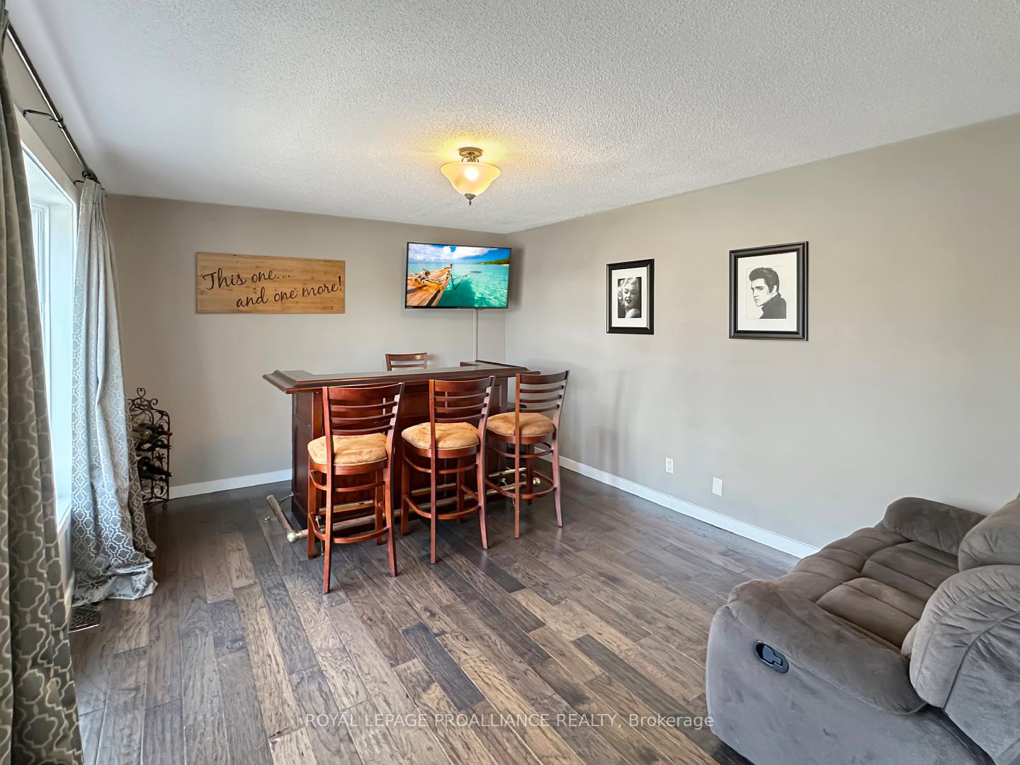 Photo 17 of 2 Thompson Court, Belleville, Belleville Ward — HOMEH