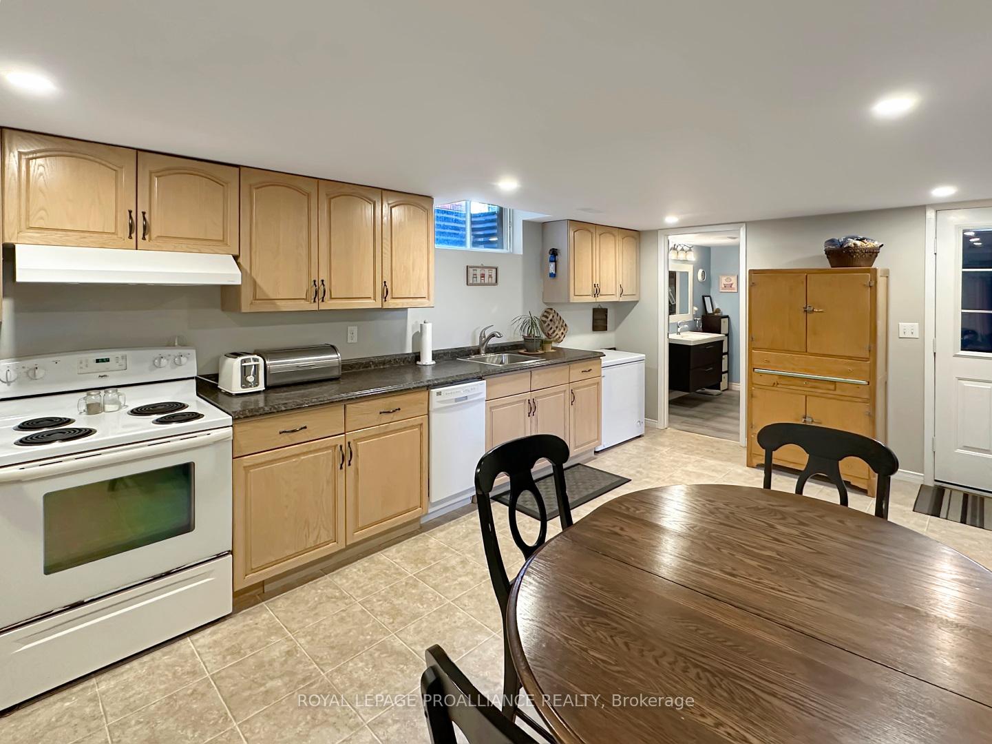 Photo 35 of 2 Thompson Court, Belleville, Belleville Ward — HOMEH