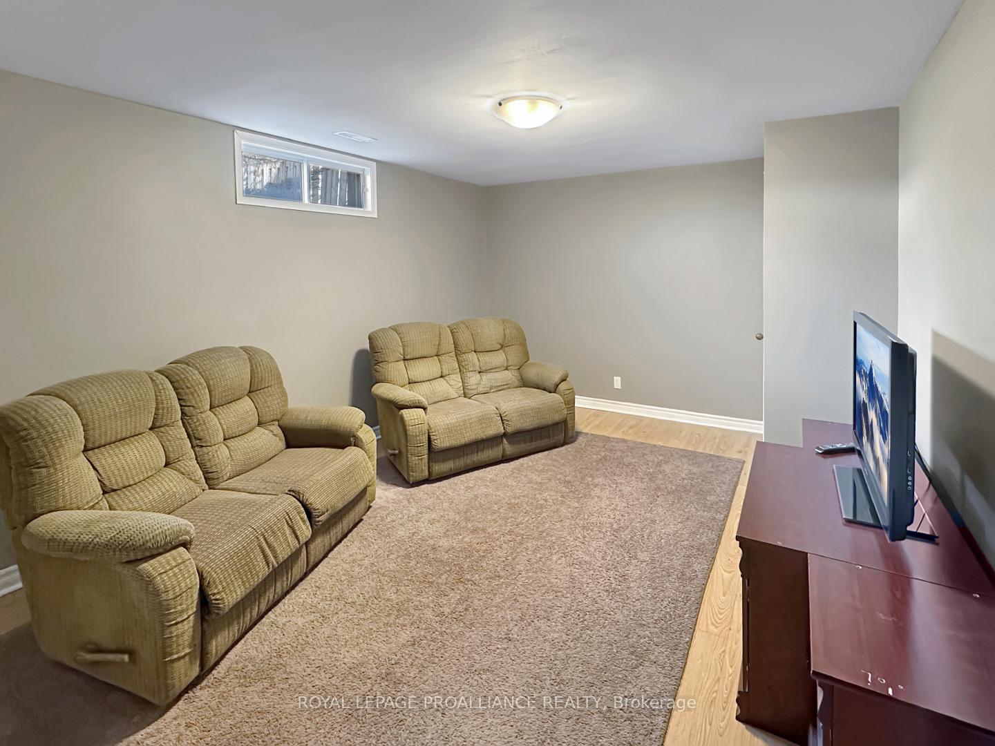 Photo 40 of 2 Thompson Court, Belleville, Belleville Ward — HOMEH