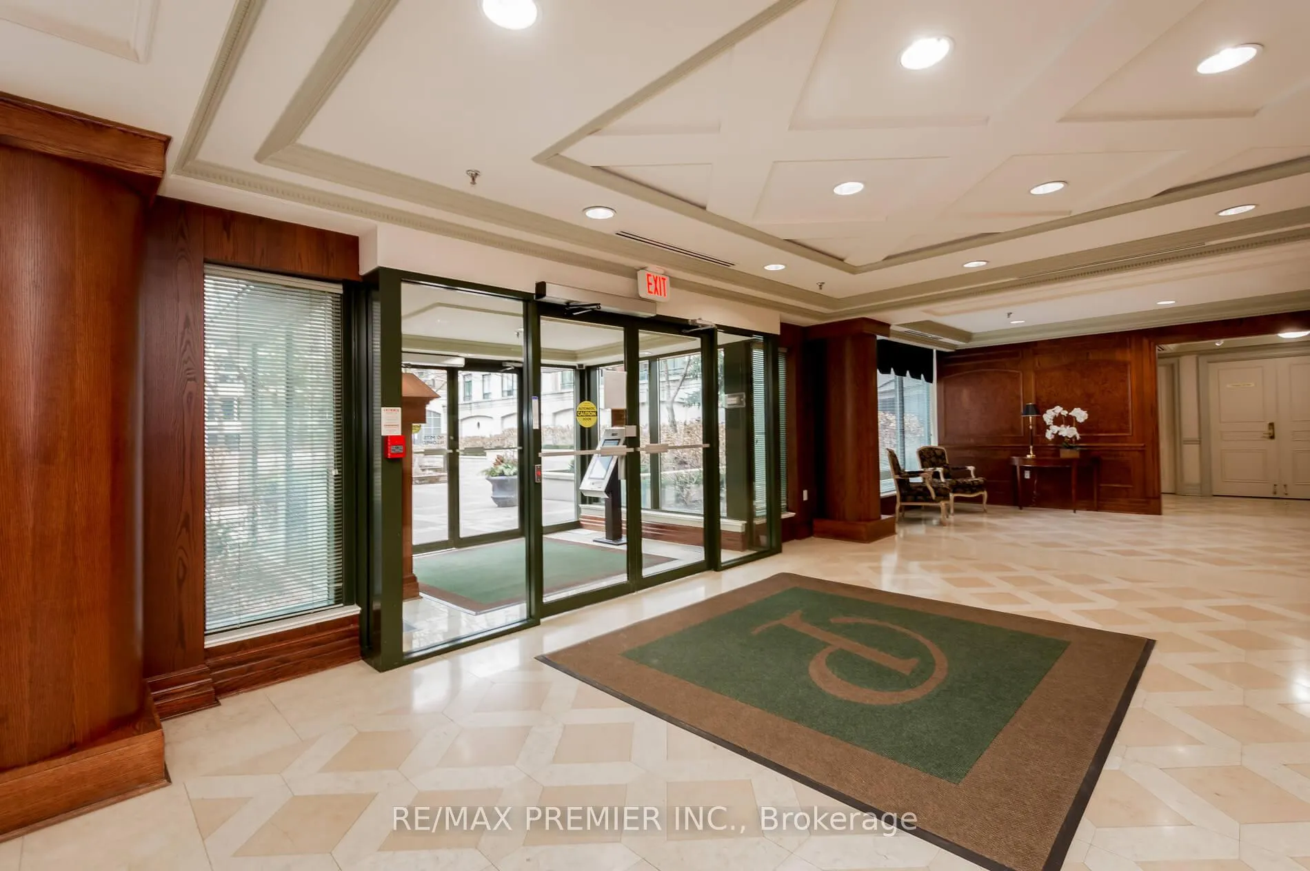 Photo 4 of Unit 219, 53 Woodbridge Avenue, Vaughan, West Woodbridge — HOMEH