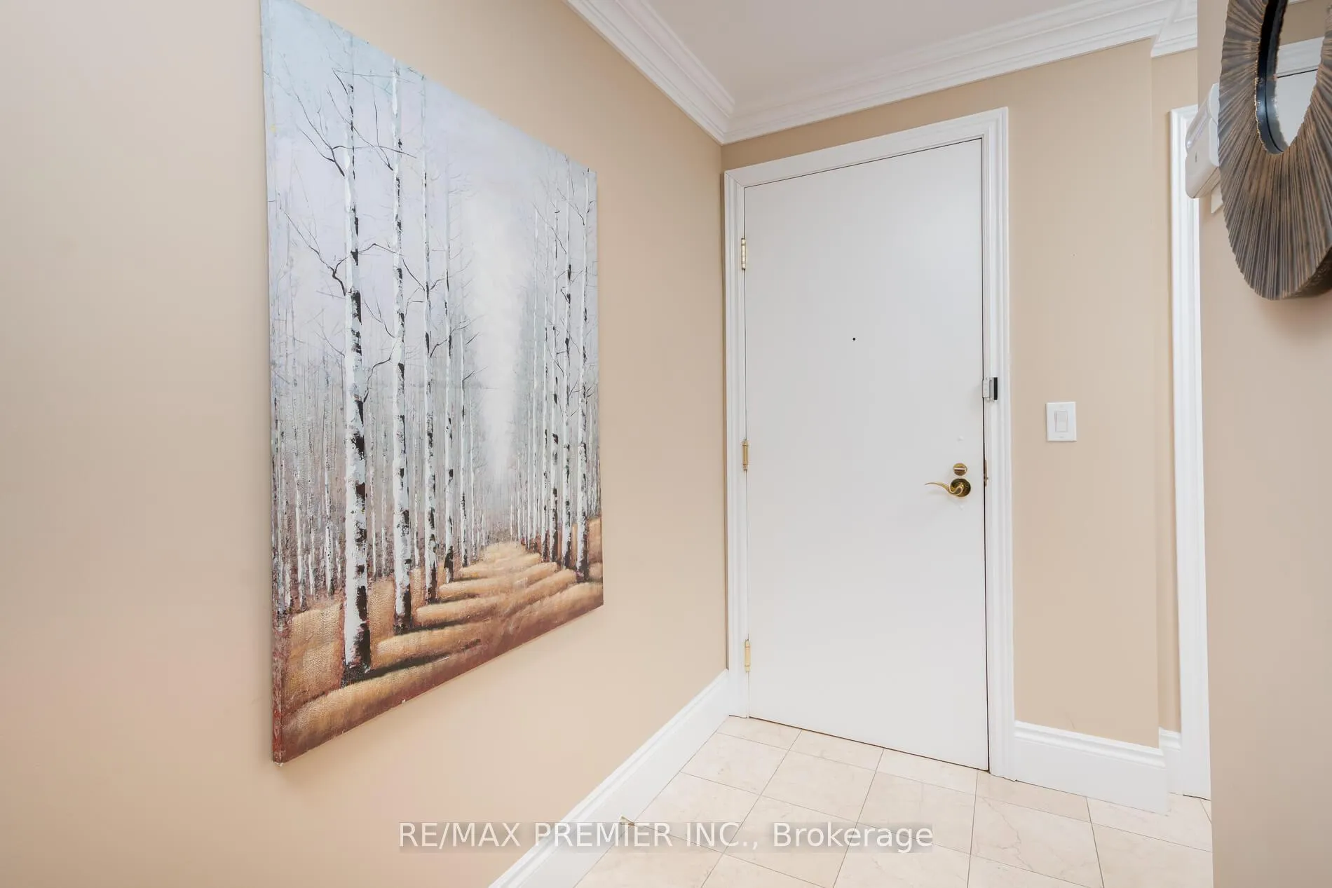 Photo 6 of Unit 219, 53 Woodbridge Avenue, Vaughan, West Woodbridge — HOMEH