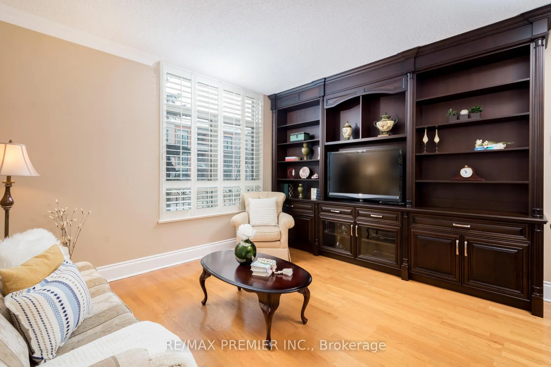 Photo 12 of Unit 219, 53 Woodbridge Avenue, Vaughan, West Woodbridge — HOMEH