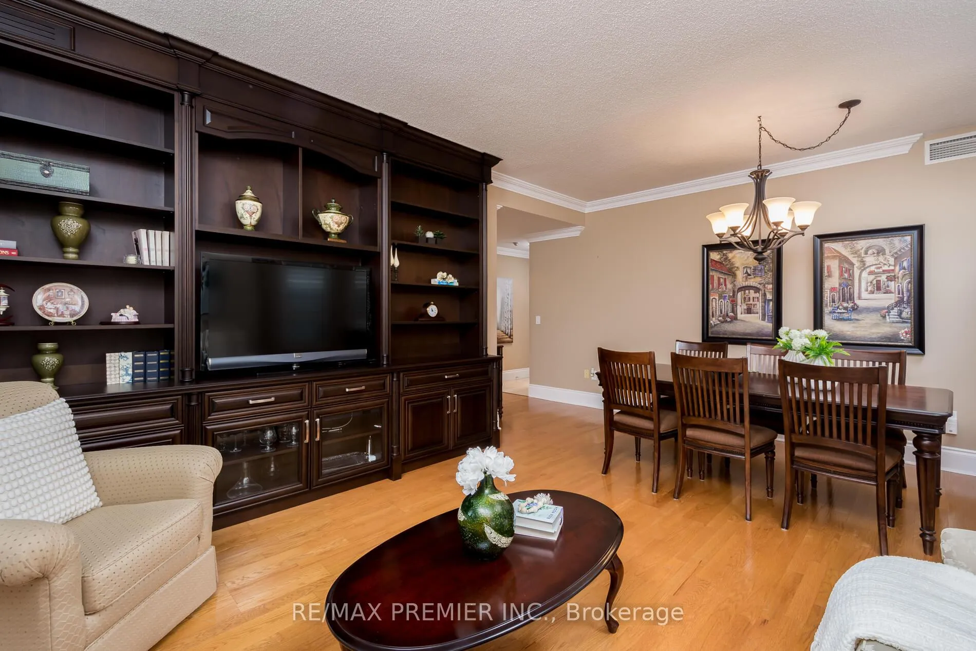 Photo 13 of Unit 219, 53 Woodbridge Avenue, Vaughan, West Woodbridge — HOMEH