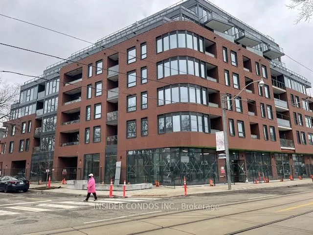 Front of Unit 220, 5 Lakeview Avenue W