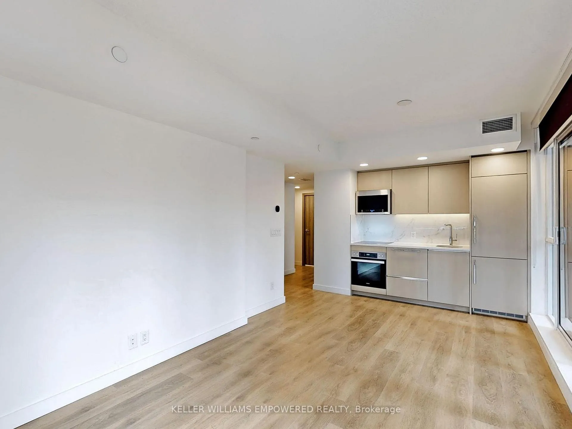 Photo 10 of Unit 511, 38 Widmer Street, Toronto, Waterfront Communities — HOMEH