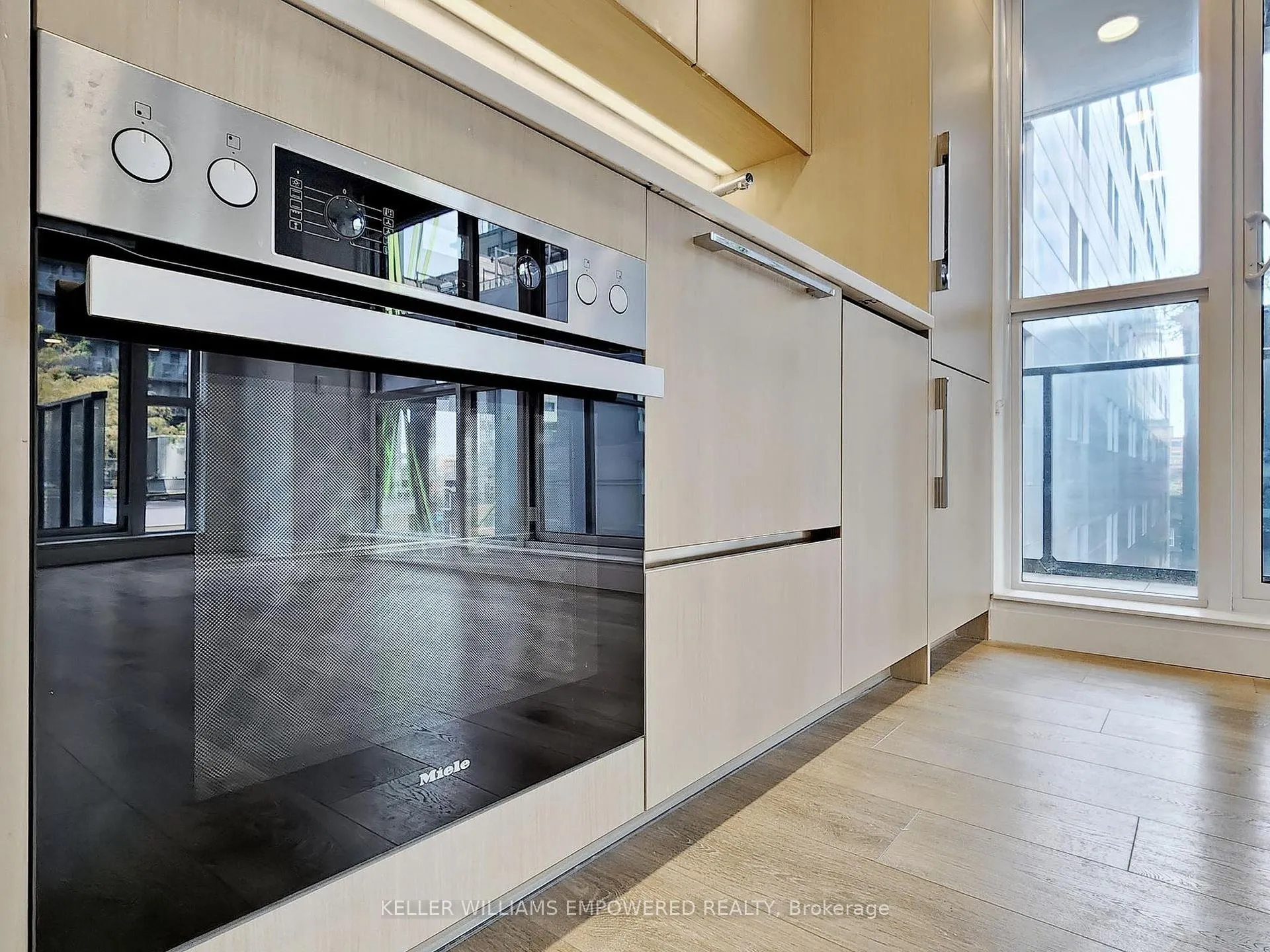 Photo 15 of Unit 511, 38 Widmer Street, Toronto, Waterfront Communities — HOMEH