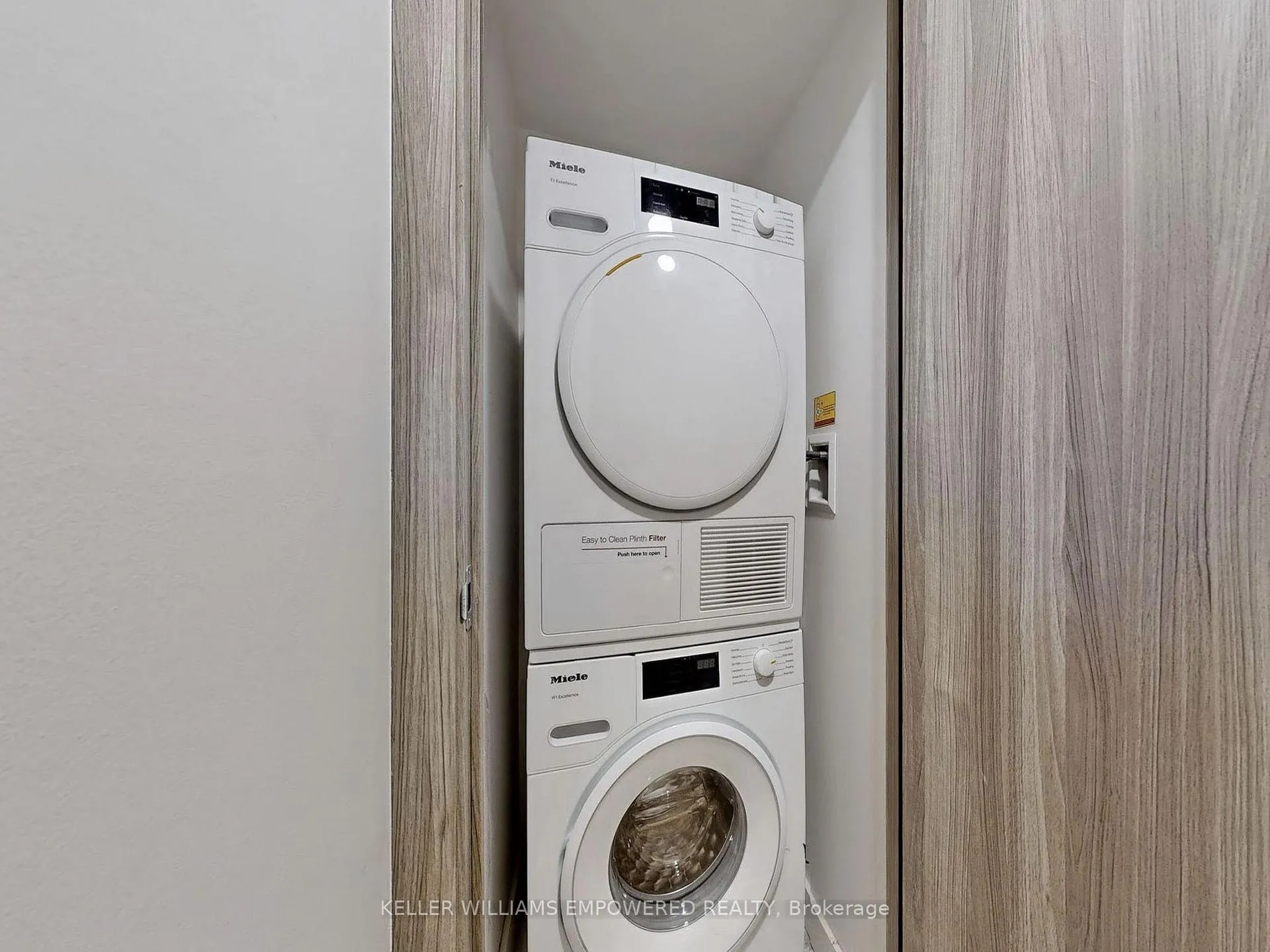 Photo 24 of Unit 511, 38 Widmer Street, Toronto, Waterfront Communities — HOMEH
