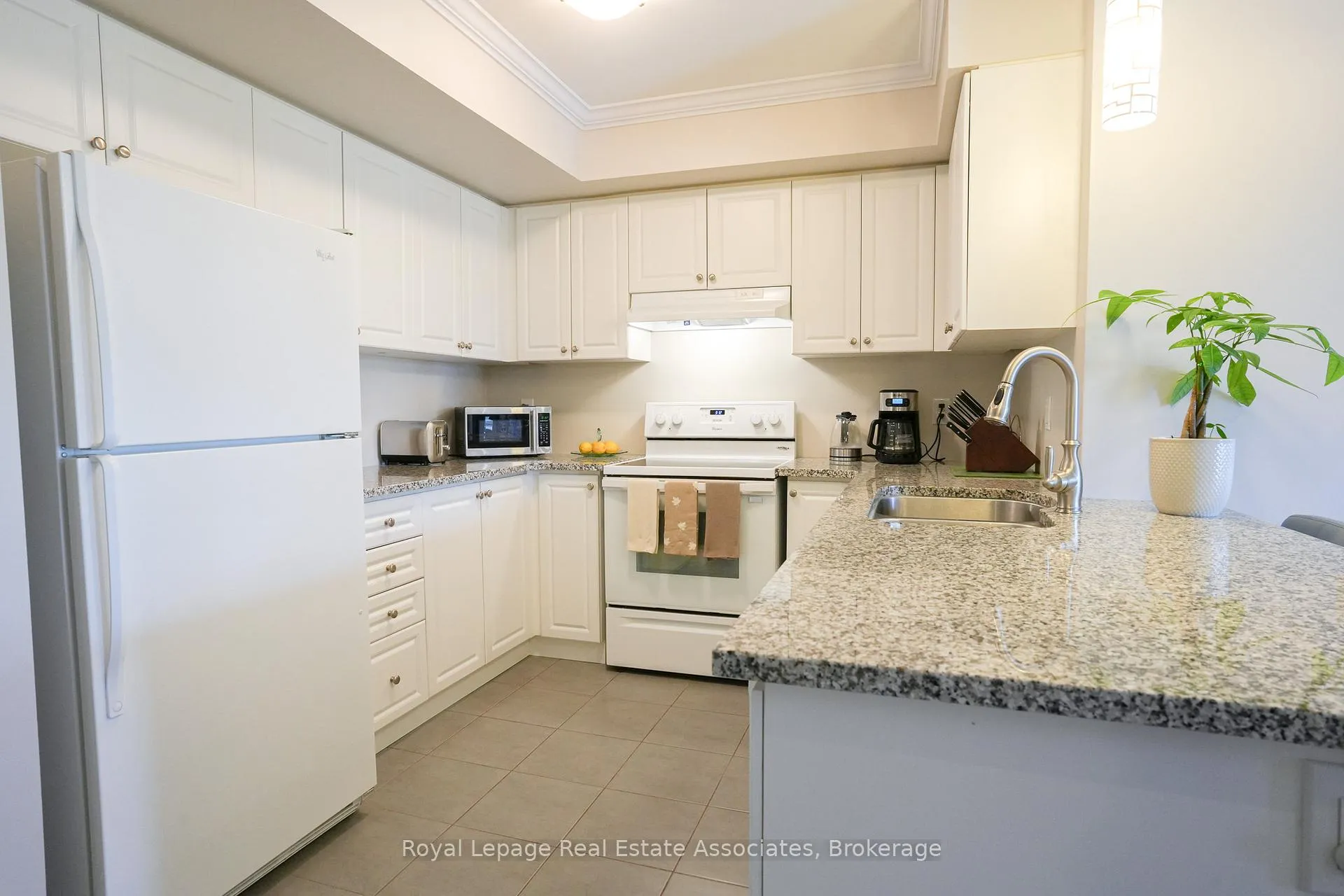 Photo 1 of Unit 207, 60 Baycliffe Crescent, Brampton, Northwest Brampton — HOMEH