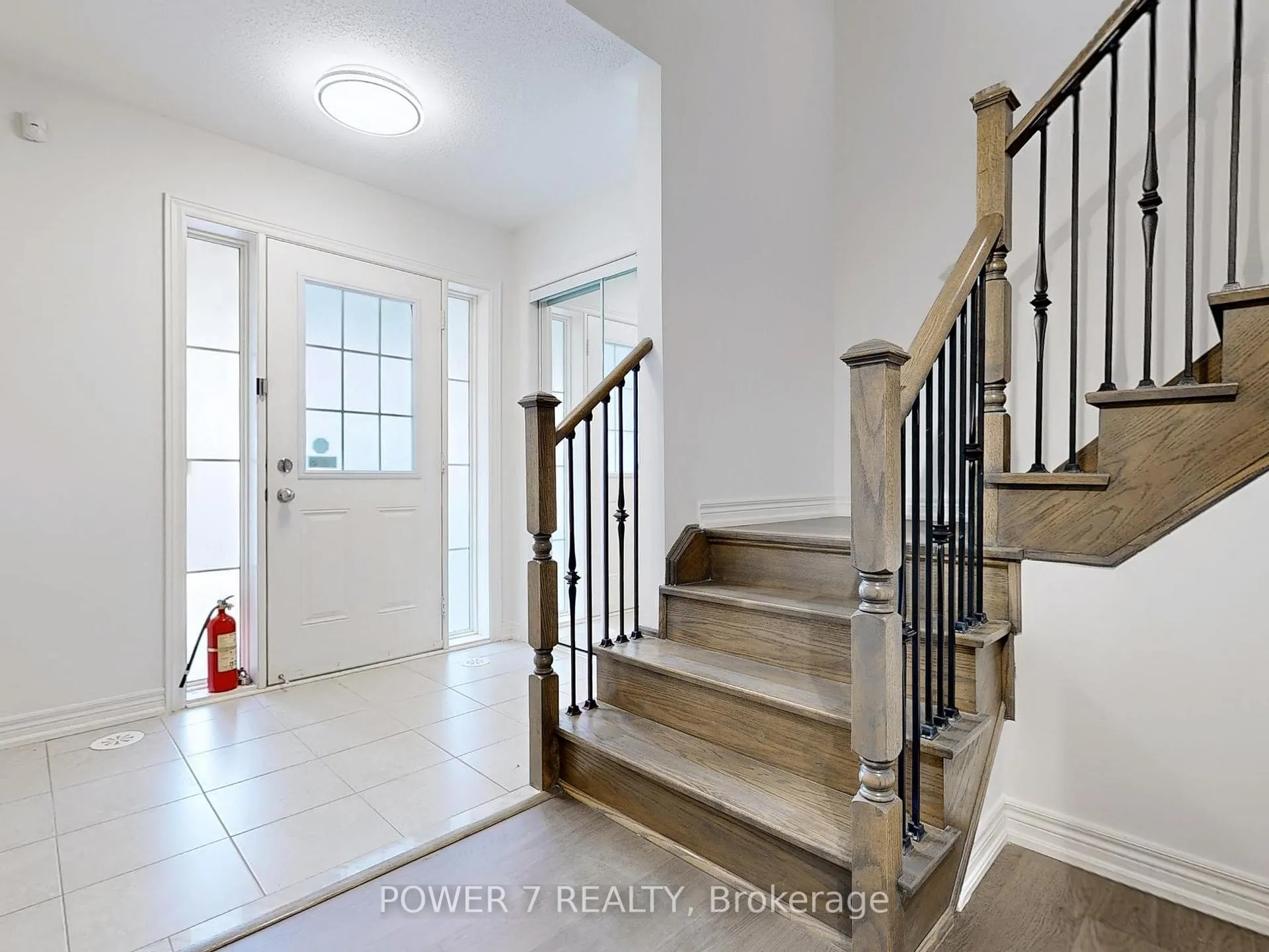 Photo 6 of 19 Spiv Grove Way, Markham, Greensborough — HOMEH