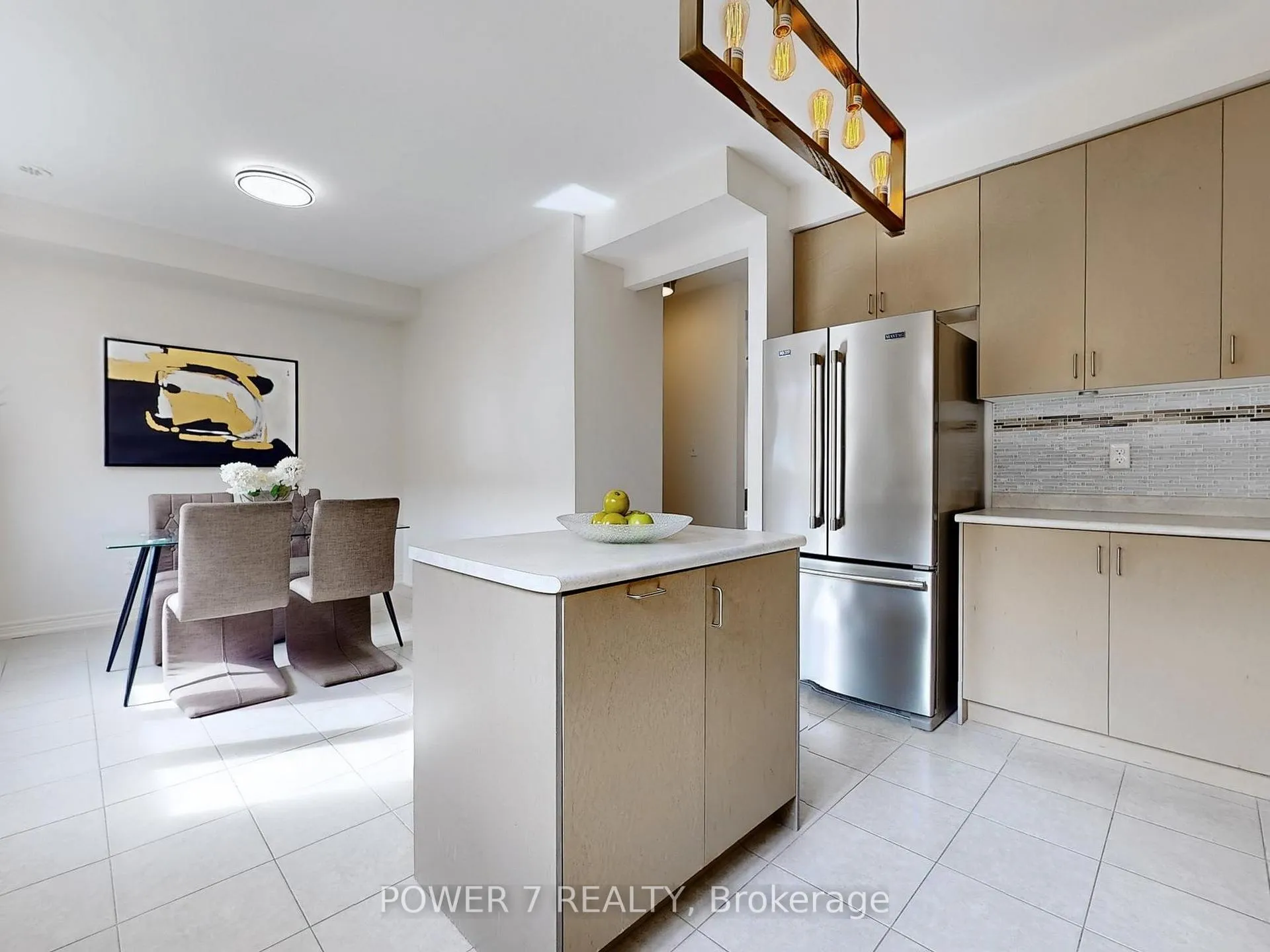 Photo 15 of 19 Spiv Grove Way, Markham, Greensborough — HOMEH