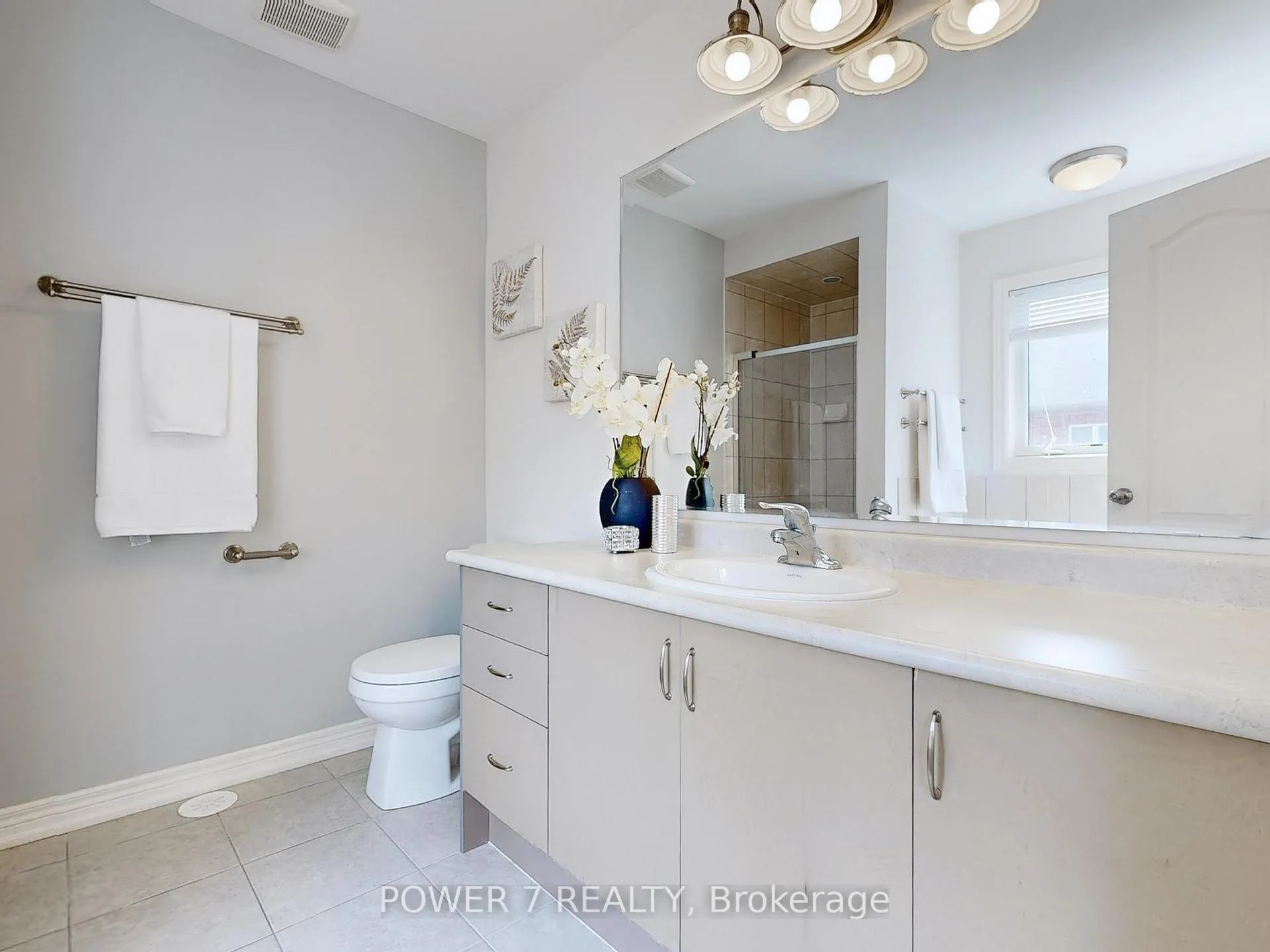 Photo 26 of 19 Spiv Grove Way, Markham, Greensborough — HOMEH