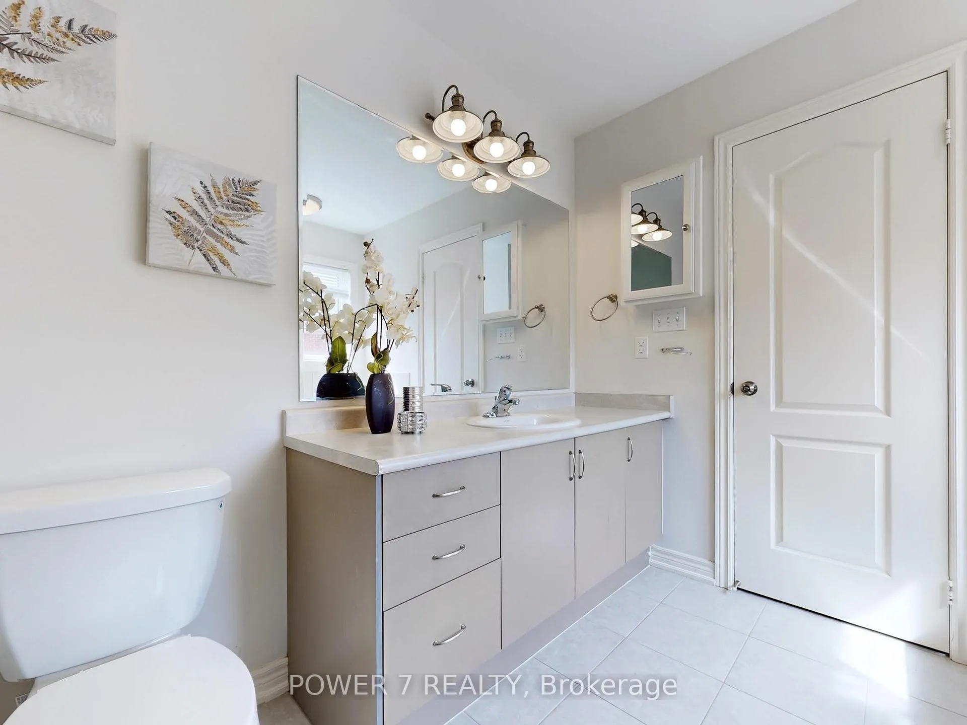 Photo 28 of 19 Spiv Grove Way, Markham, Greensborough — HOMEH