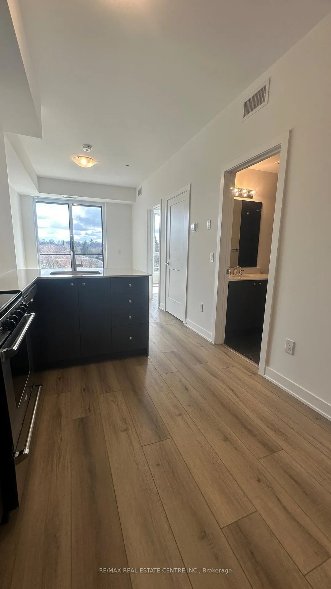 Photo 15 of Unit 512, 312 Erb Street W, Waterloo — HOMEH