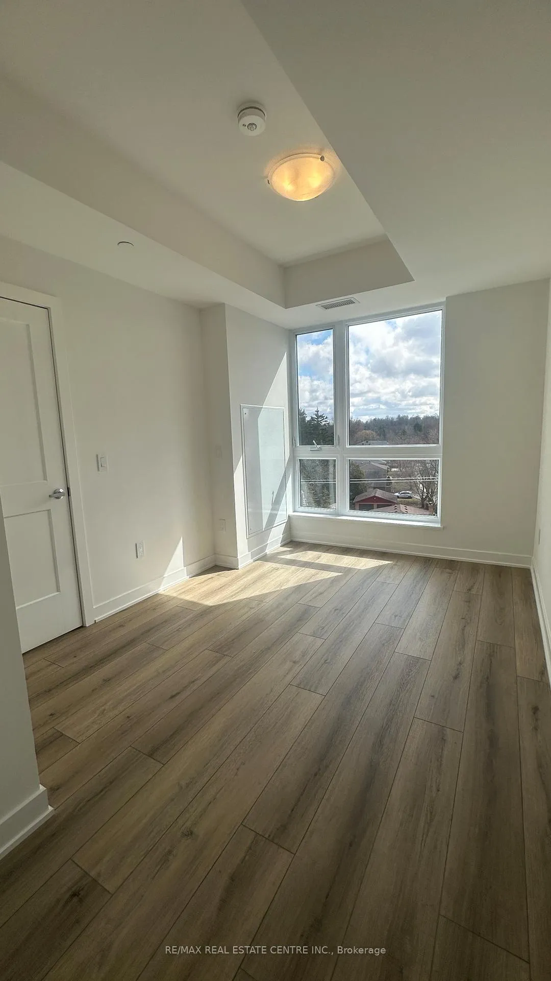 Photo 21 of Unit 512, 312 Erb Street W, Waterloo — HOMEH