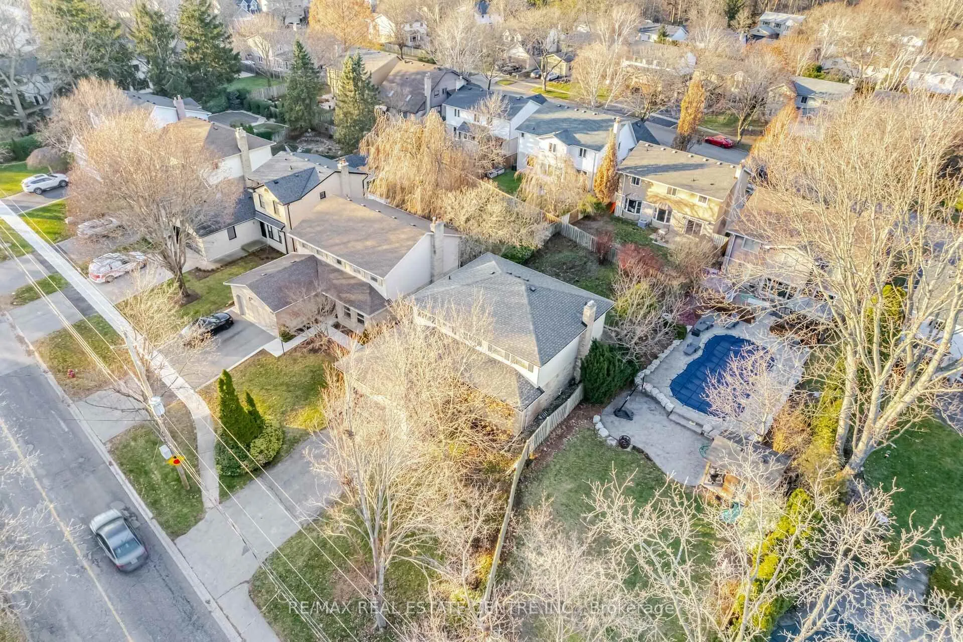 Photo 2 of 257 York Road, Hamilton, Dundas — HOMEH