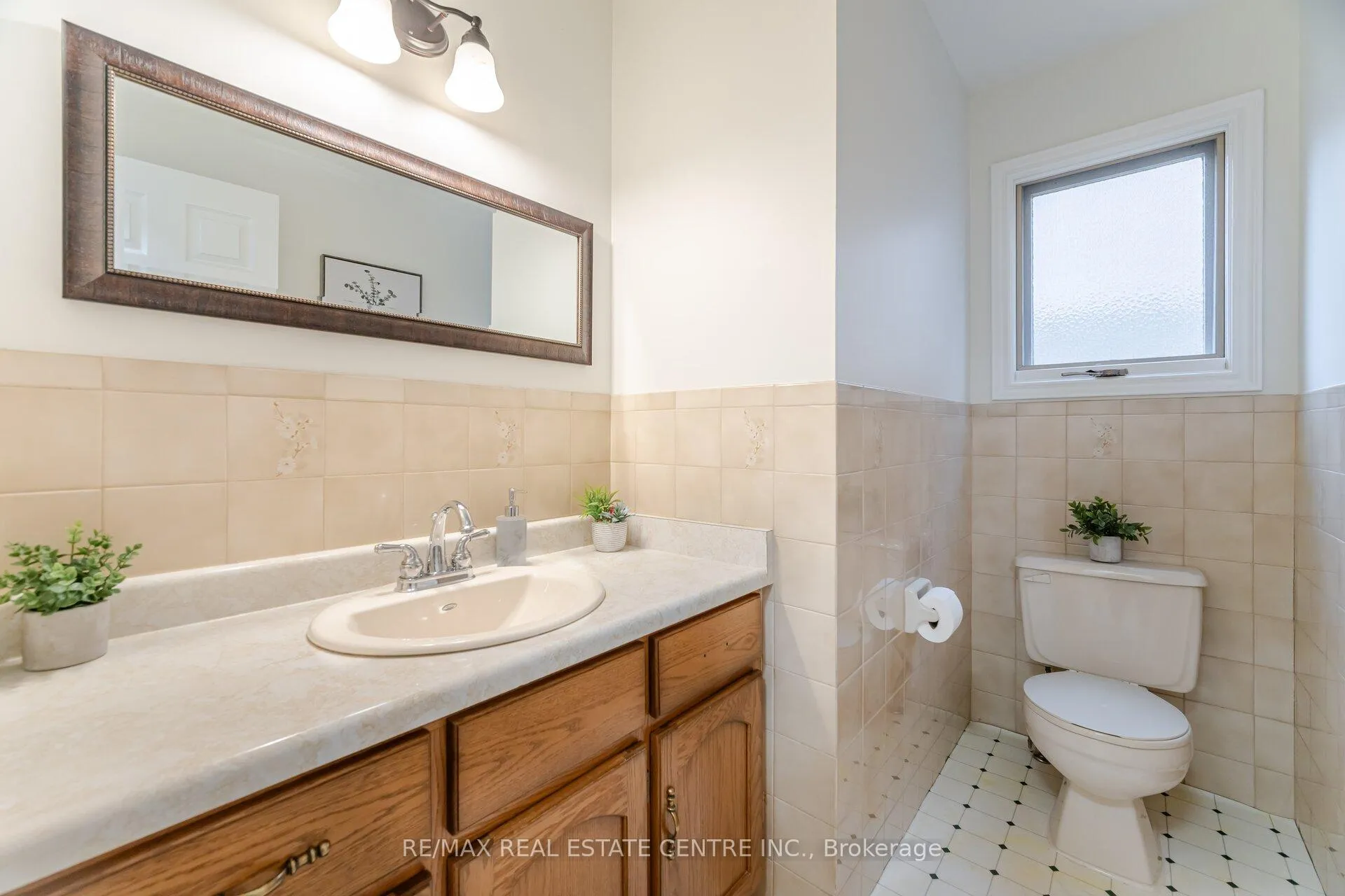 Photo 20 of 257 York Road, Hamilton, Dundas — HOMEH