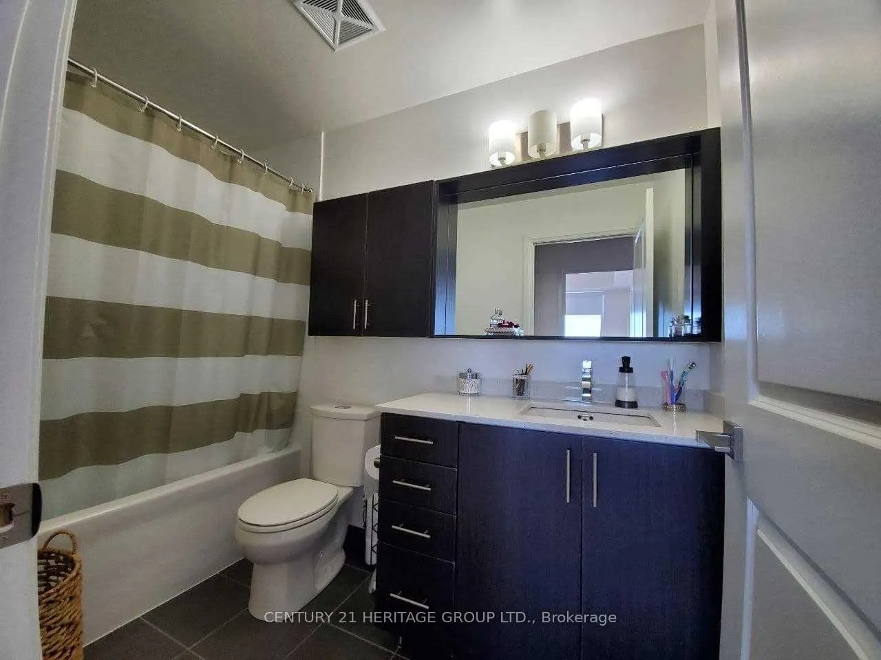 Photo 10 of Unit 1707, 3600 Highway 7 Road, Vaughan, Vaughan Corporate Centre — HOMEH