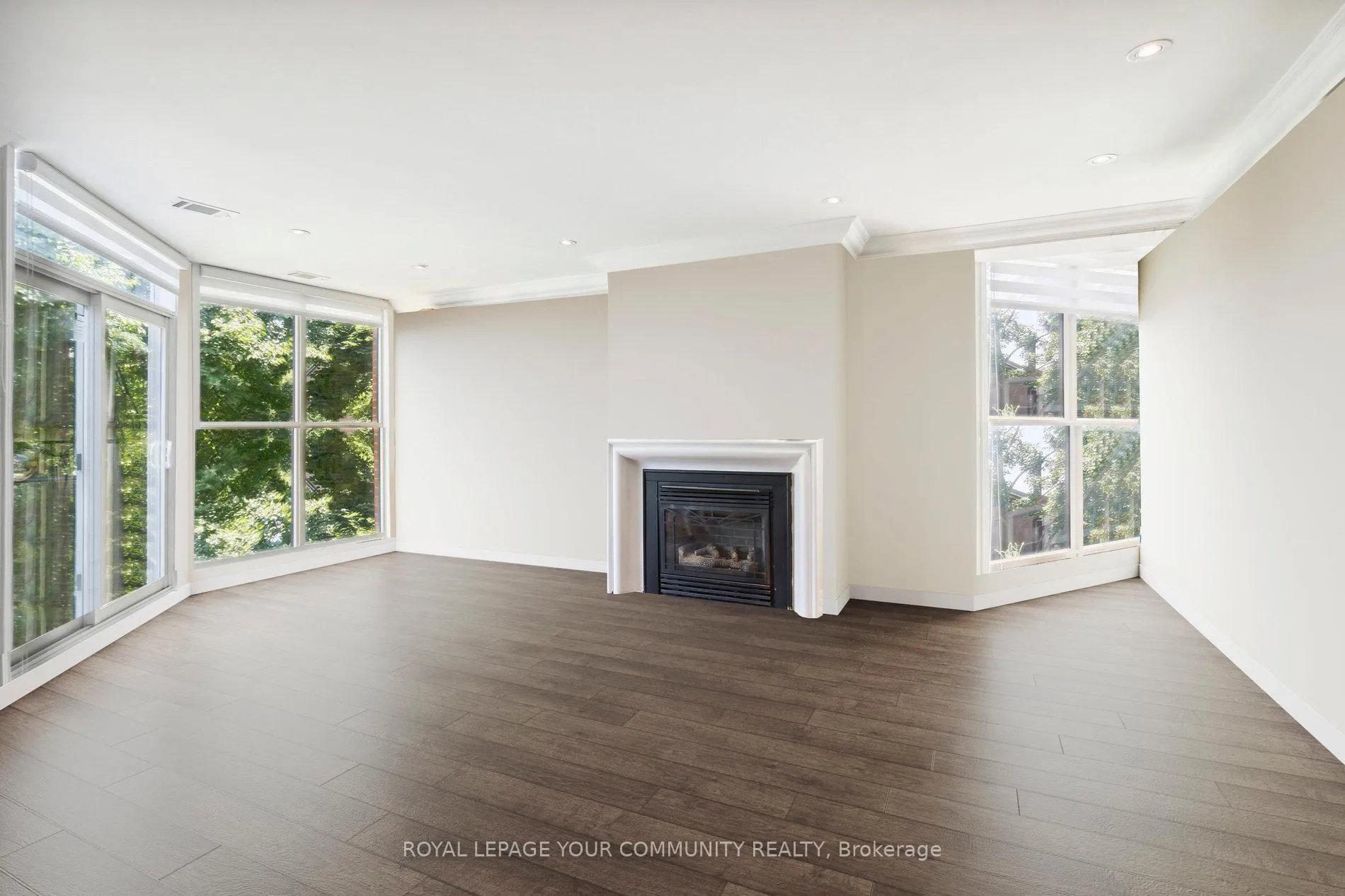 Photo 1 of Unit TH1, 100 Arbors Lane, Vaughan, West Woodbridge — HOMEH