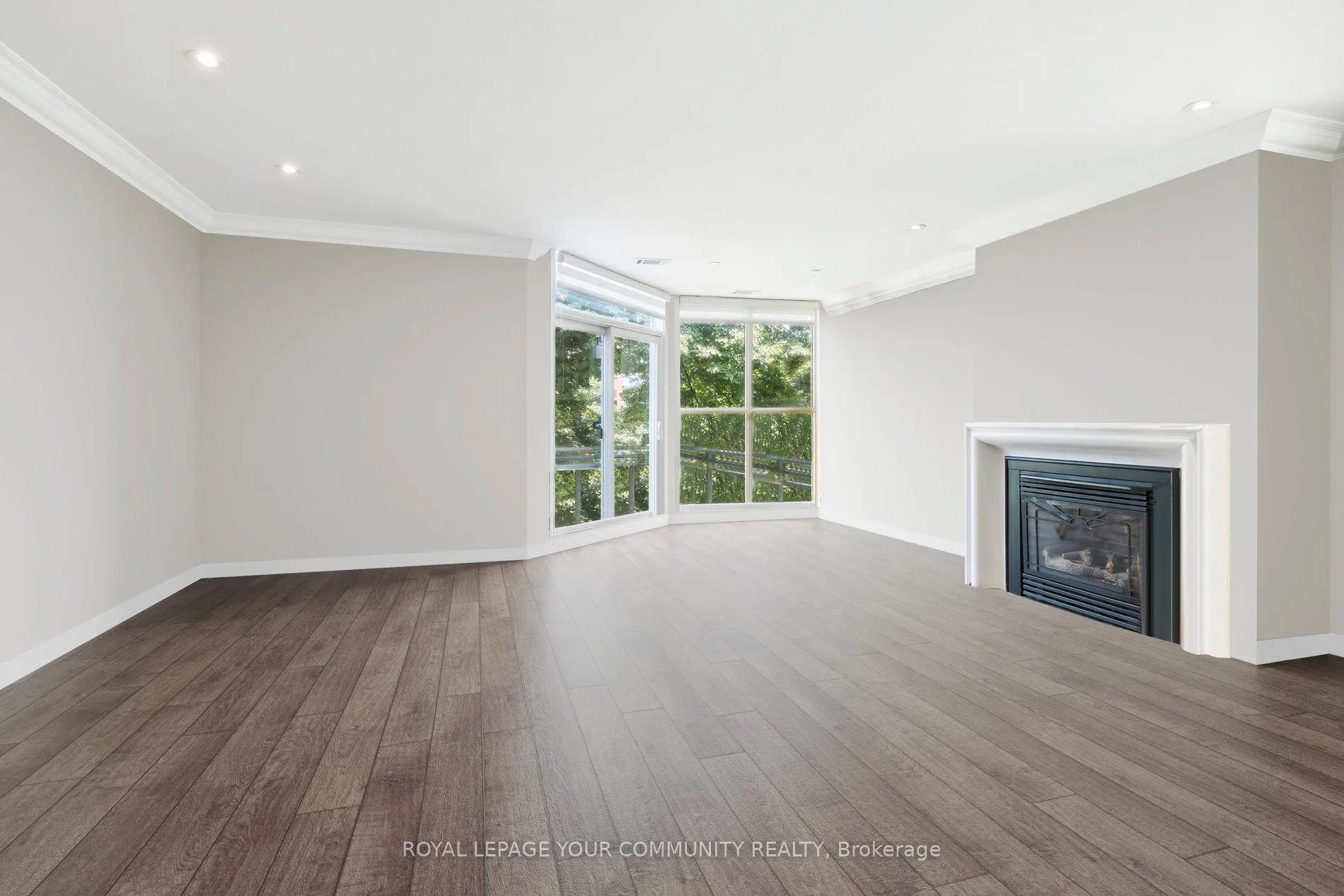 Photo 7 of Unit TH1, 100 Arbors Lane, Vaughan, West Woodbridge — HOMEH