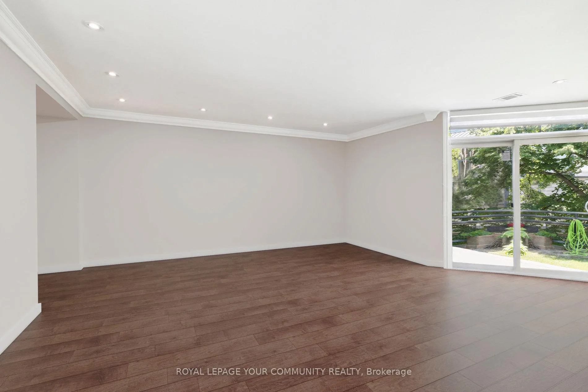 Photo 10 of Unit TH1, 100 Arbors Lane, Vaughan, West Woodbridge — HOMEH