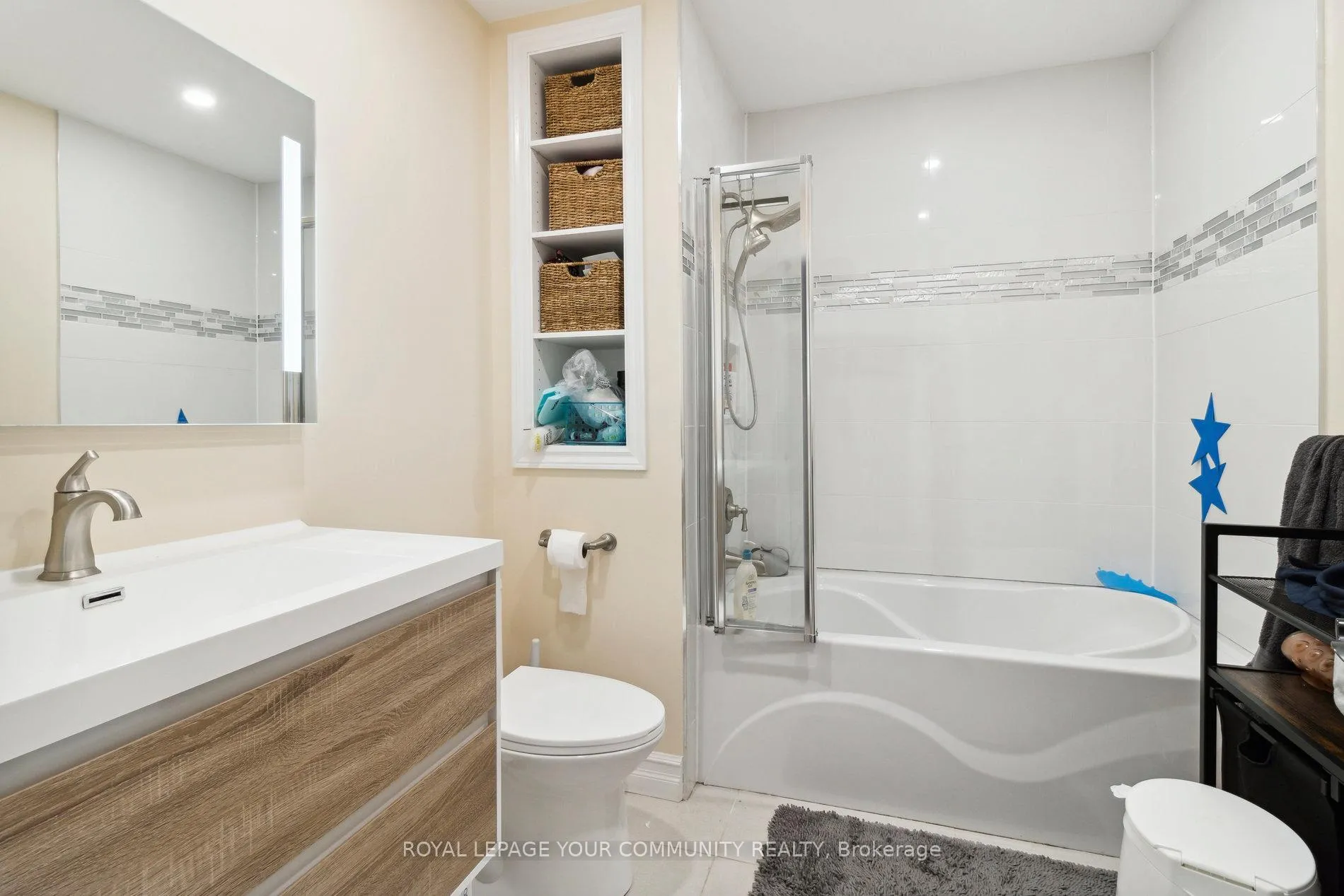 Photo 32 of Unit TH1, 100 Arbors Lane, Vaughan, West Woodbridge — HOMEH