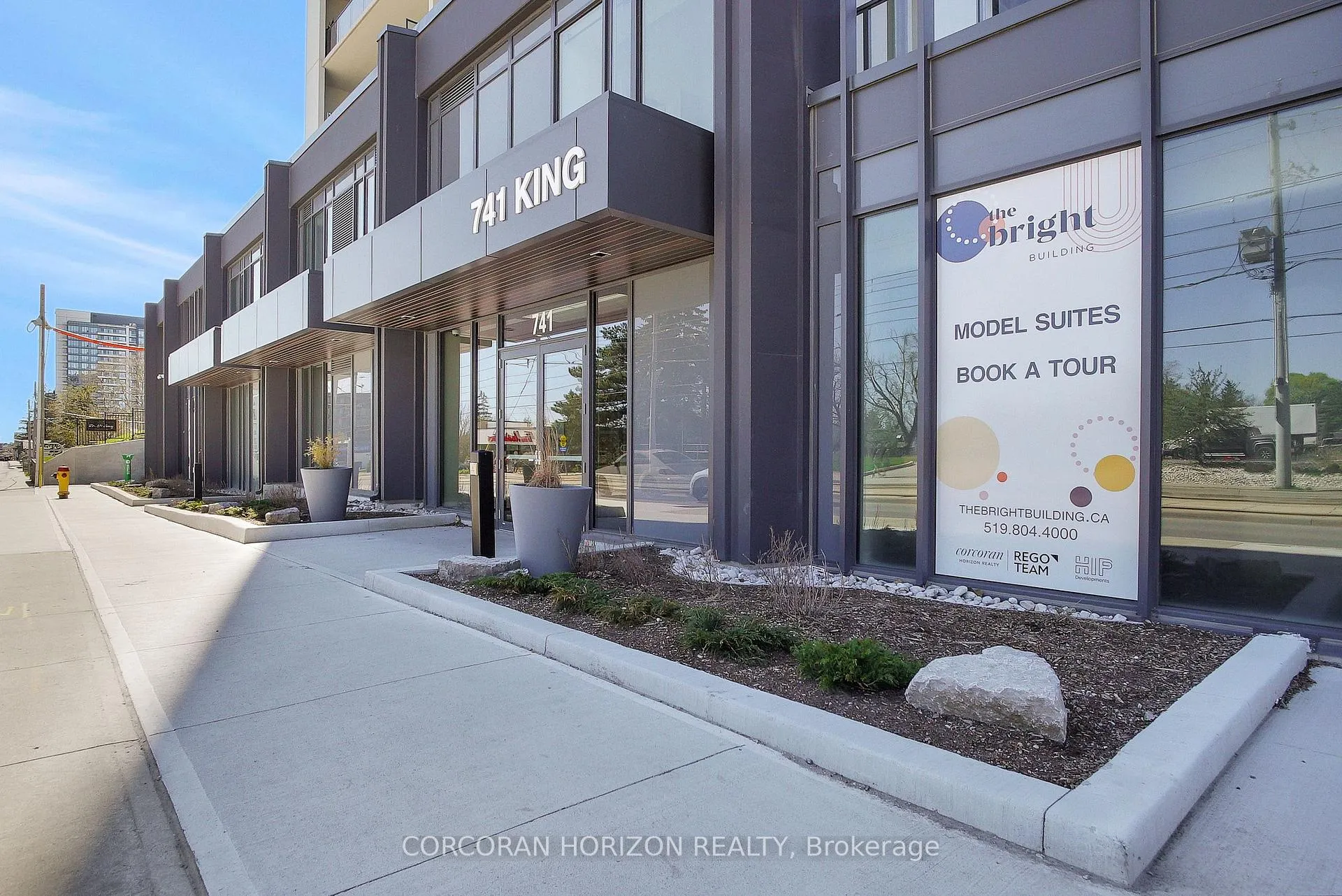 Photo 2 of Unit 1813, 741 King Street W, Kitchener — HOMEH
