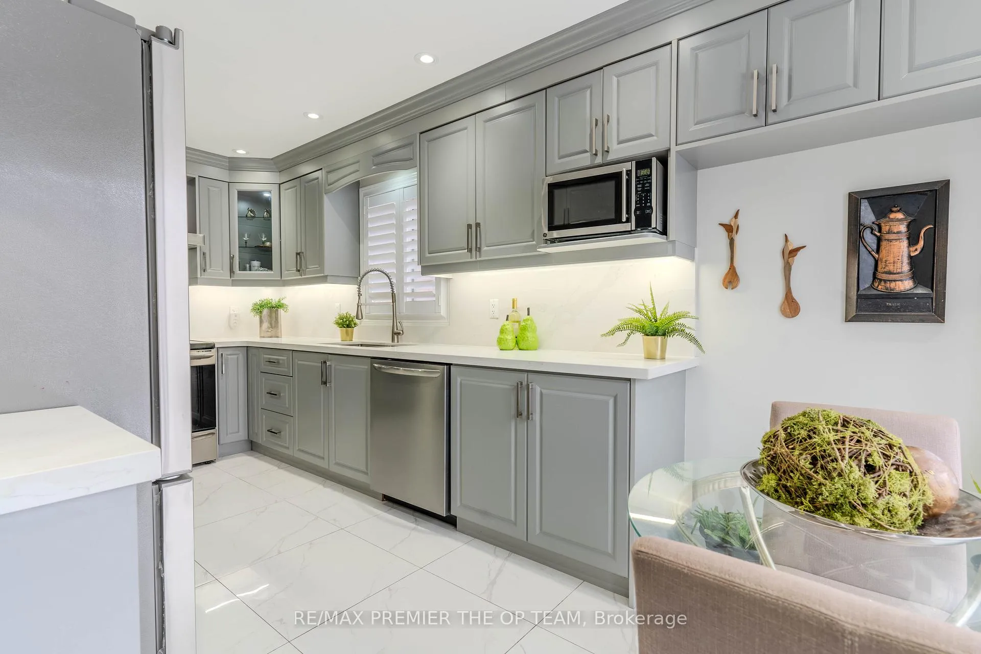 Photo 13 of 7 Kingly Crest Way, Vaughan, Sonoma Heights — HOMEH