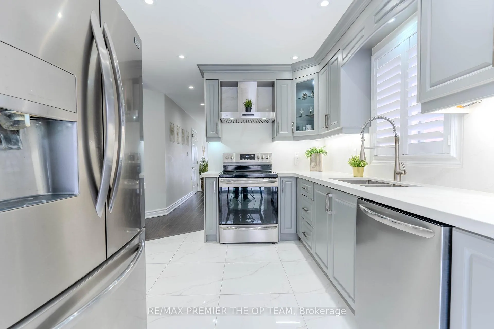 Photo 14 of 7 Kingly Crest Way, Vaughan, Sonoma Heights — HOMEH