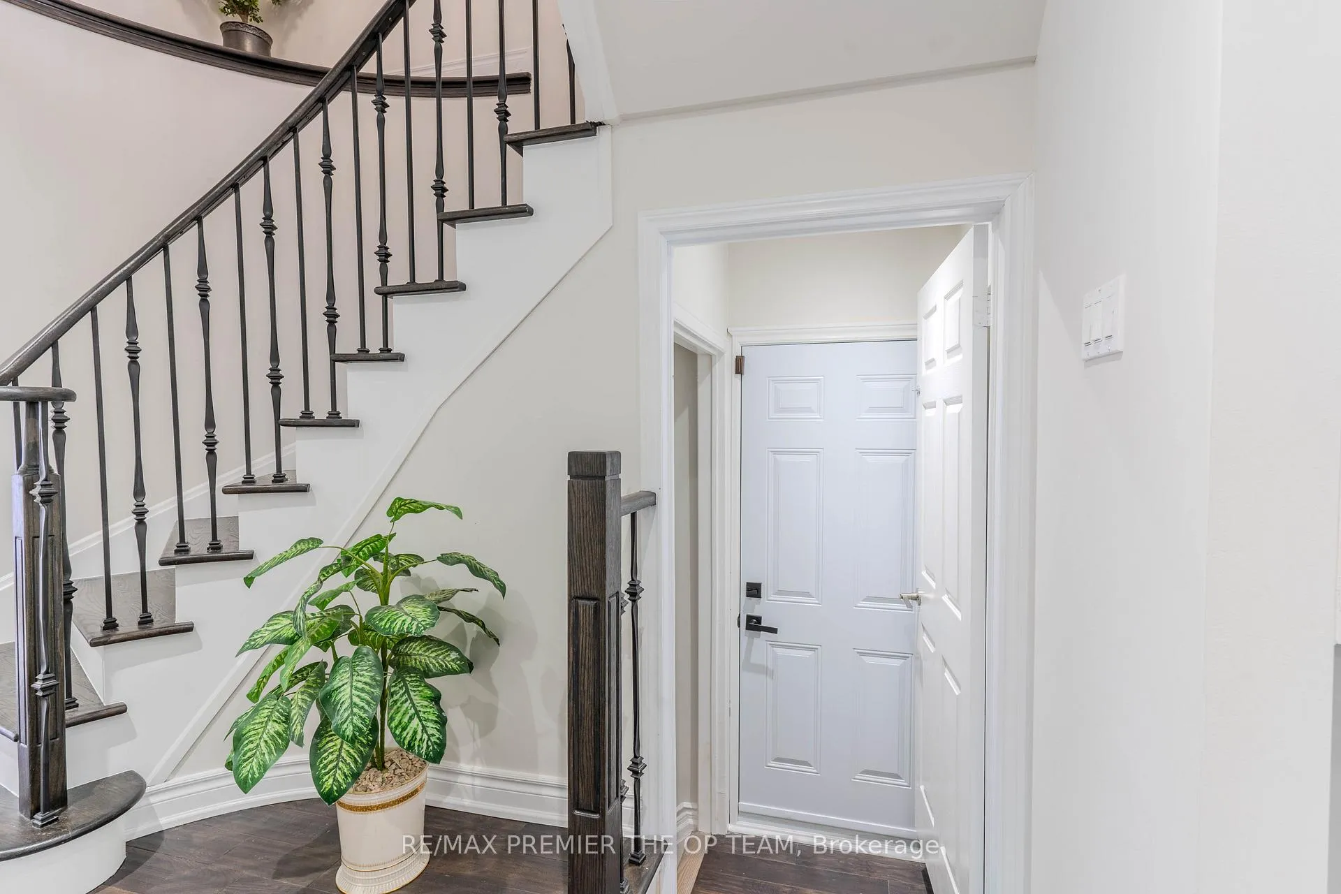Photo 31 of 7 Kingly Crest Way, Vaughan, Sonoma Heights — HOMEH