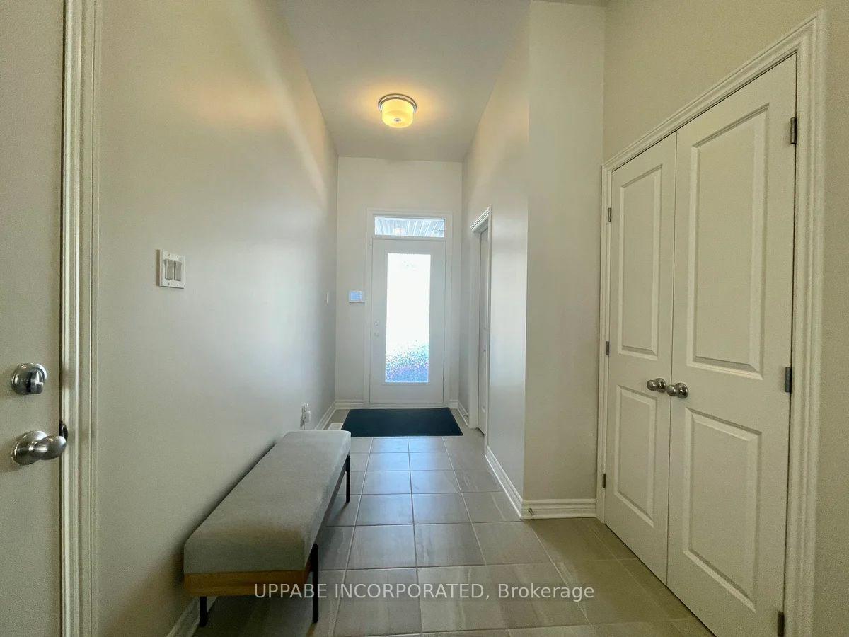 Photo 2 of 714 Pipit Lane, Ottawa, Barrhaven - Half Moon Bay — HOMEH