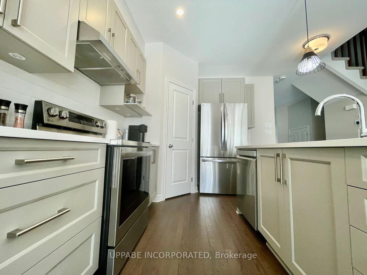 Photo 4 of 714 Pipit Lane, Ottawa, Barrhaven - Half Moon Bay — HOMEH