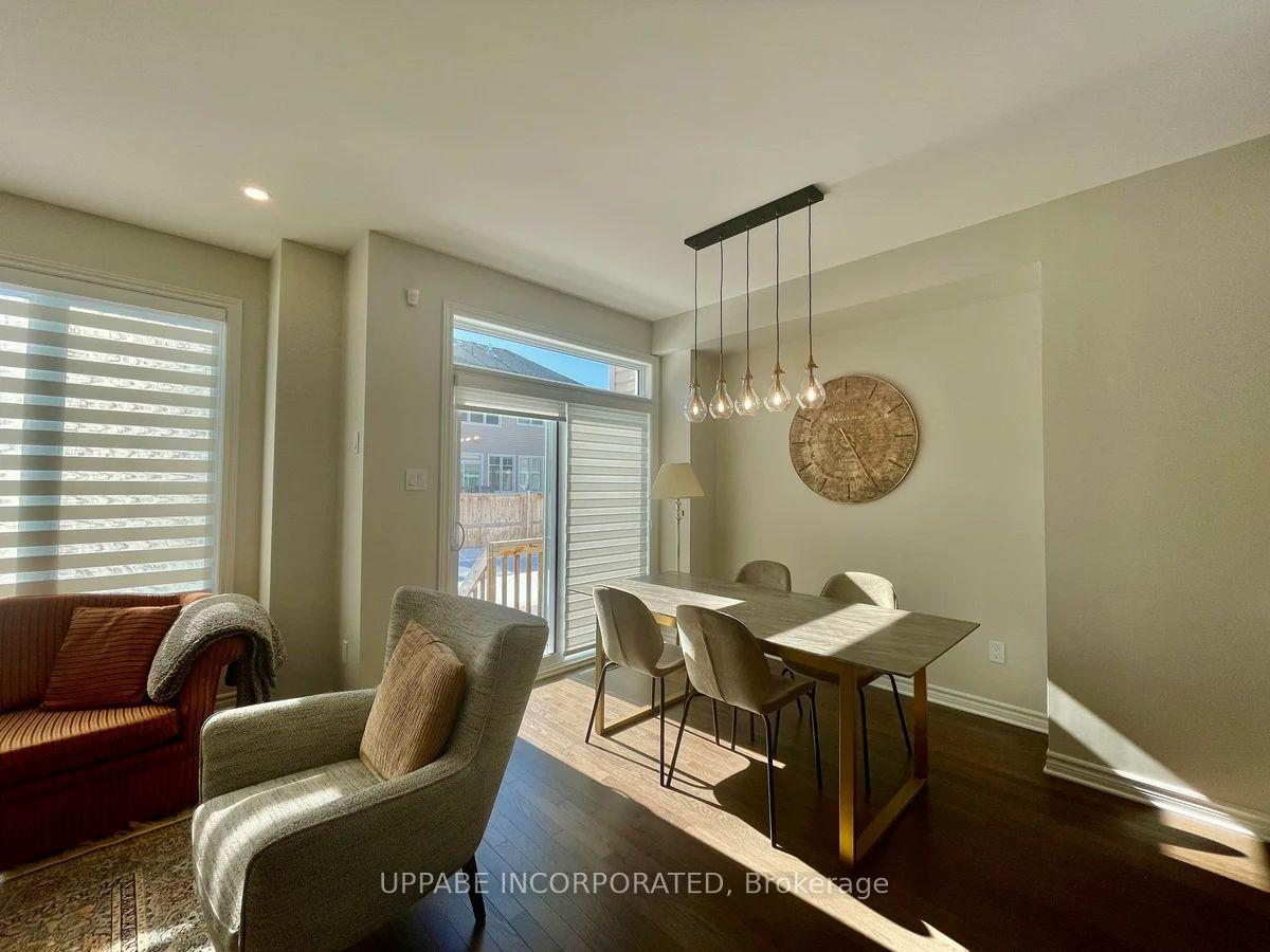 Photo 5 of 714 Pipit Lane, Ottawa, Barrhaven - Half Moon Bay — HOMEH
