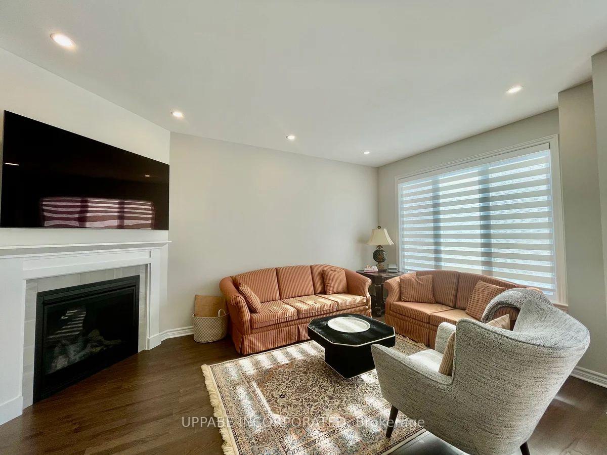 Photo 6 of 714 Pipit Lane, Ottawa, Barrhaven - Half Moon Bay — HOMEH