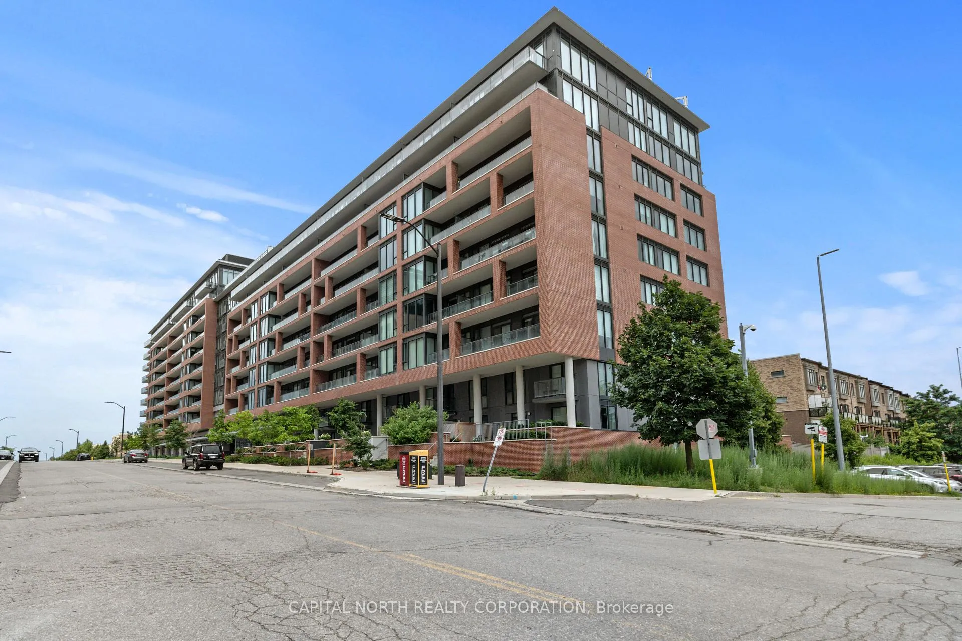 Photo 2 of Unit 634, 99 Eagle Rock Way N, Vaughan, Maple — HOMEH