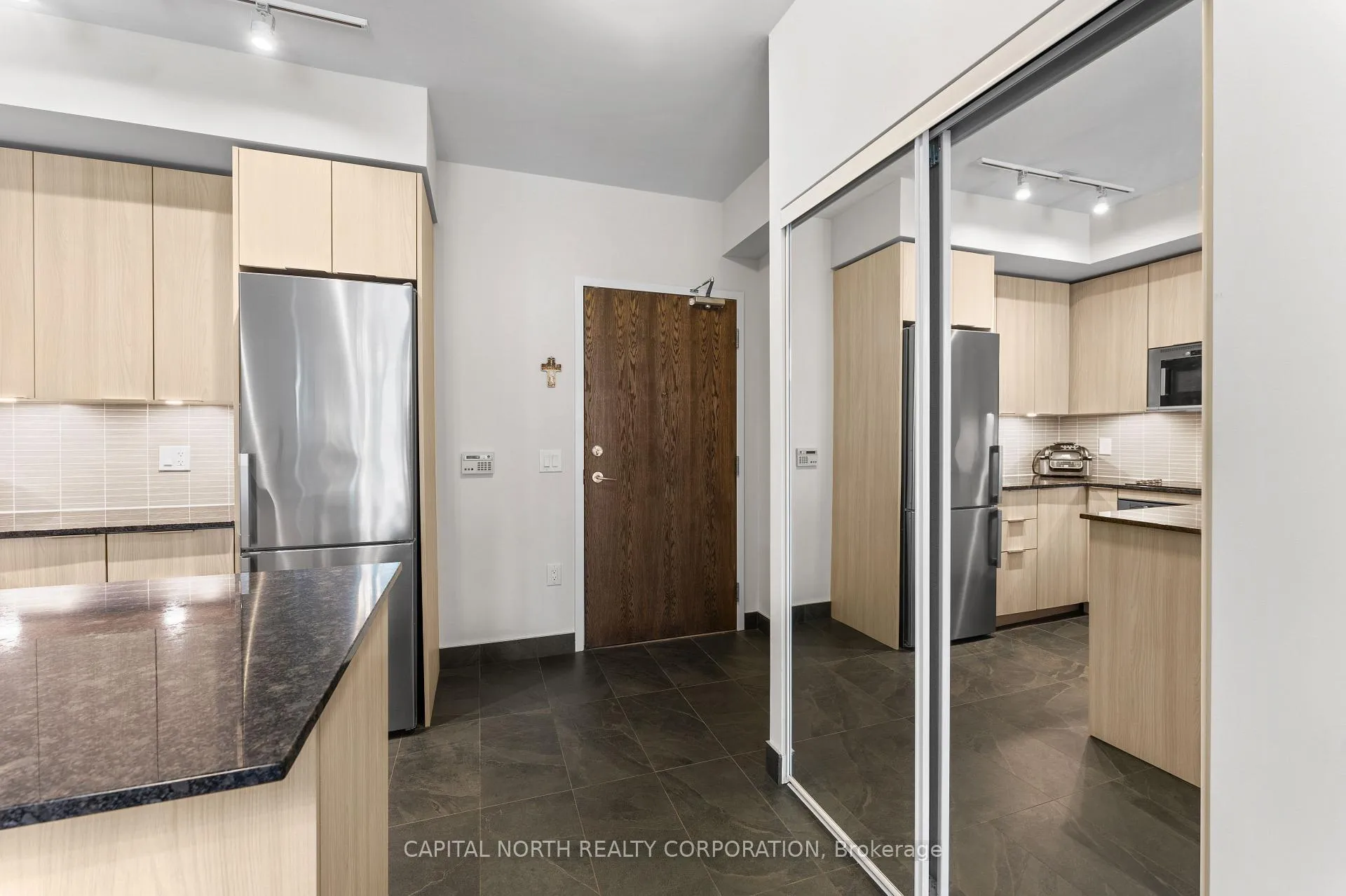 Photo 6 of Unit 634, 99 Eagle Rock Way N, Vaughan, Maple — HOMEH