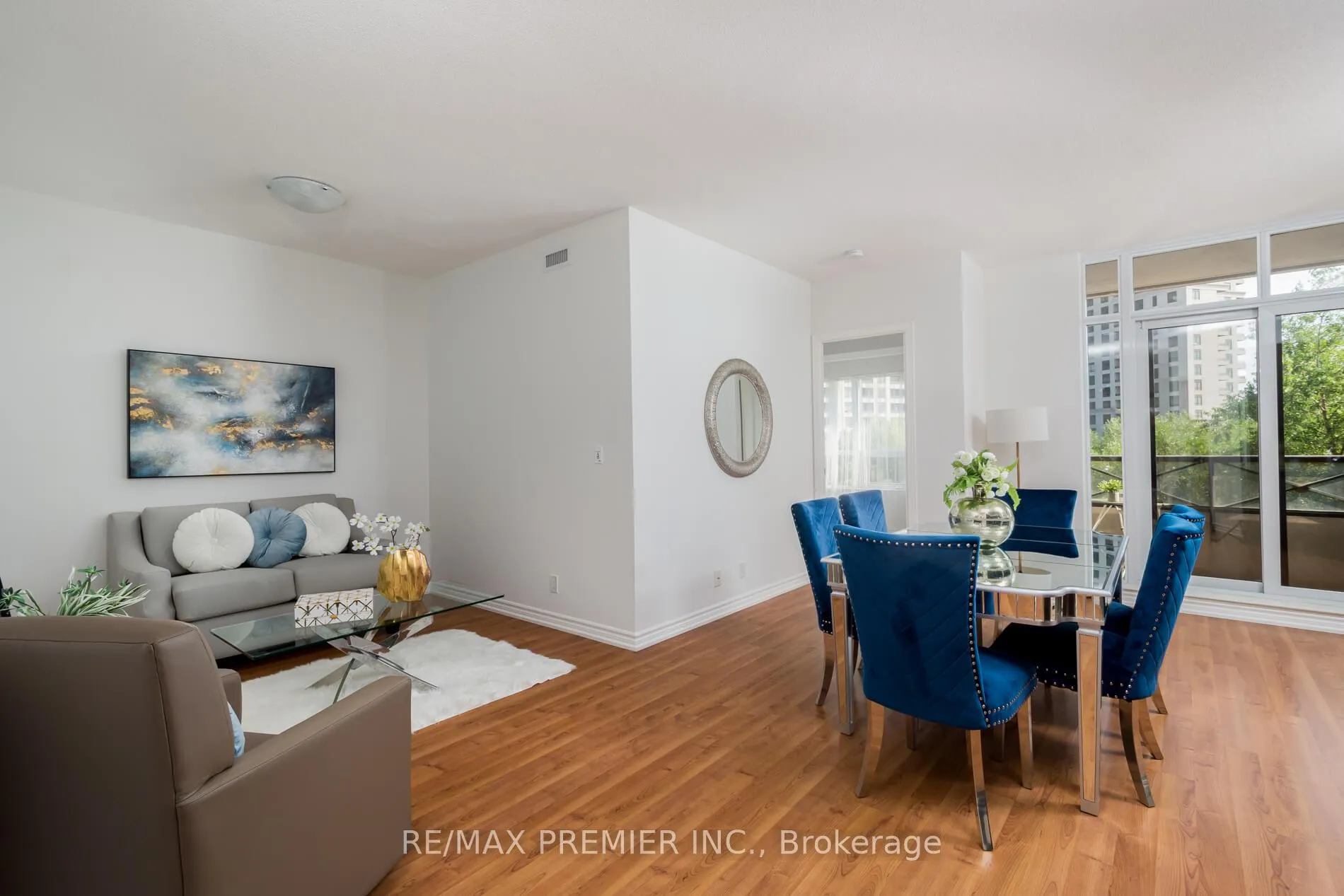 Photo 5 of Unit 309, 9225 Jane Street, Vaughan, Maple — HOMEH