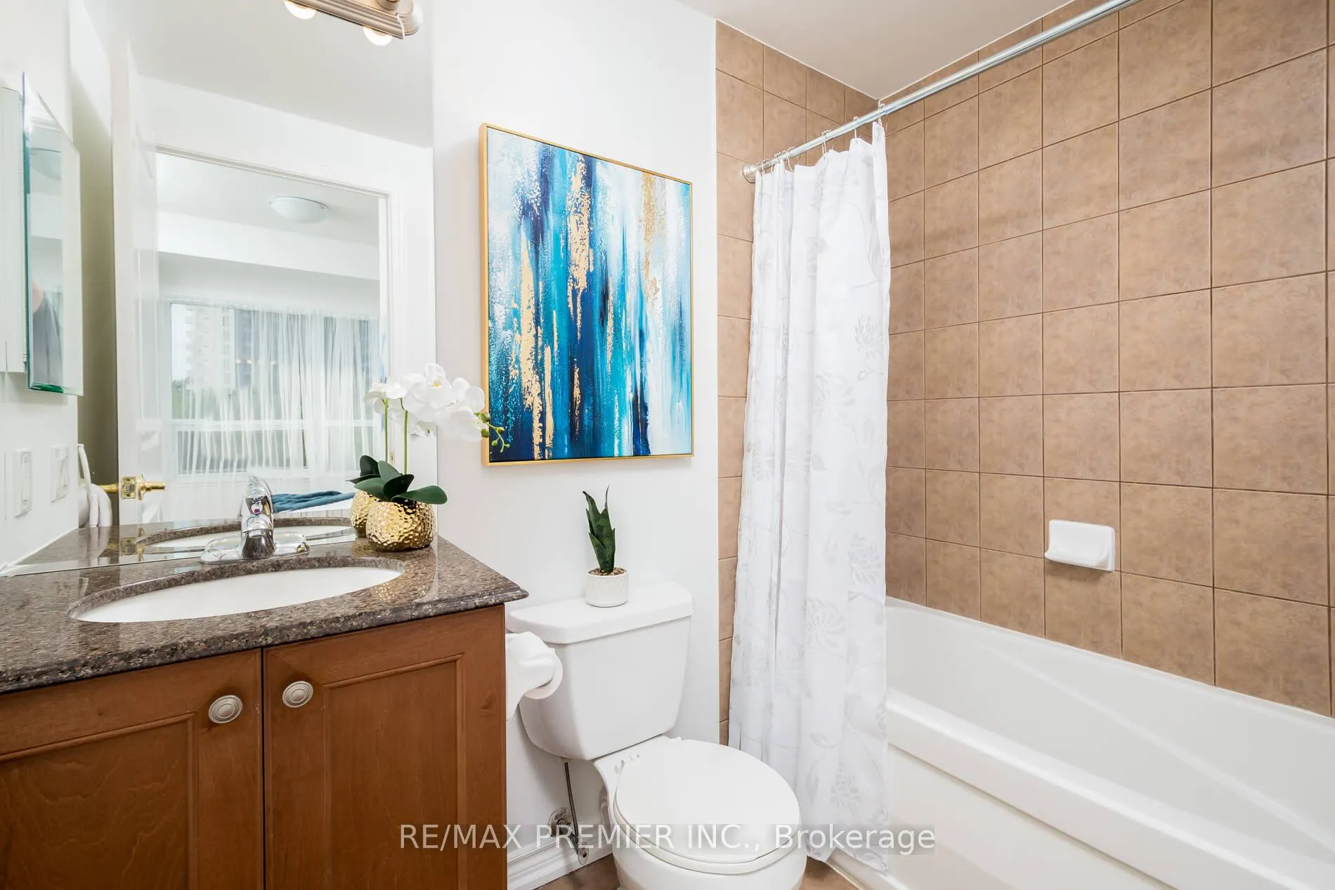 Photo 20 of Unit 309, 9225 Jane Street, Vaughan, Maple — HOMEH