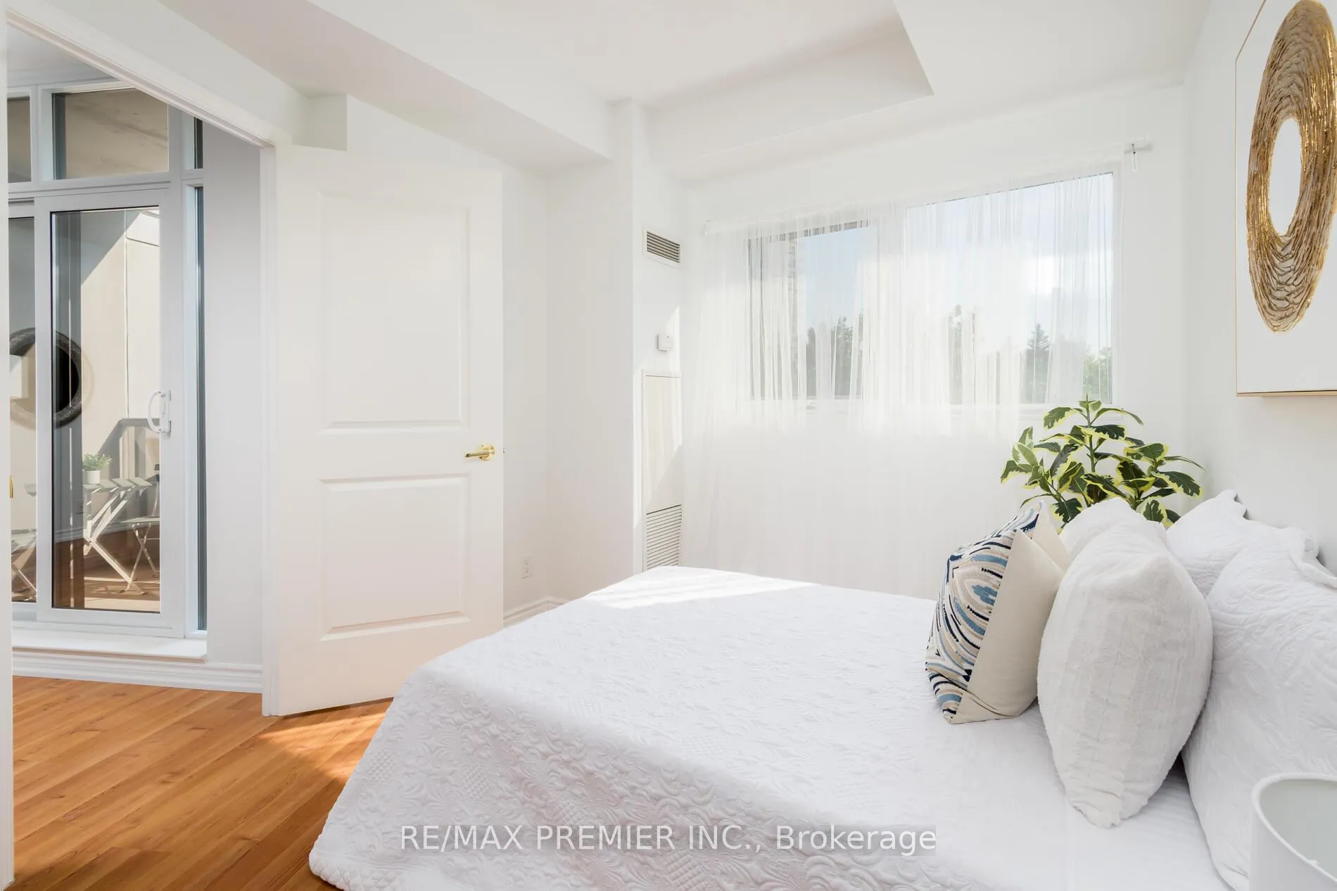 Photo 22 of Unit 309, 9225 Jane Street, Vaughan, Maple — HOMEH