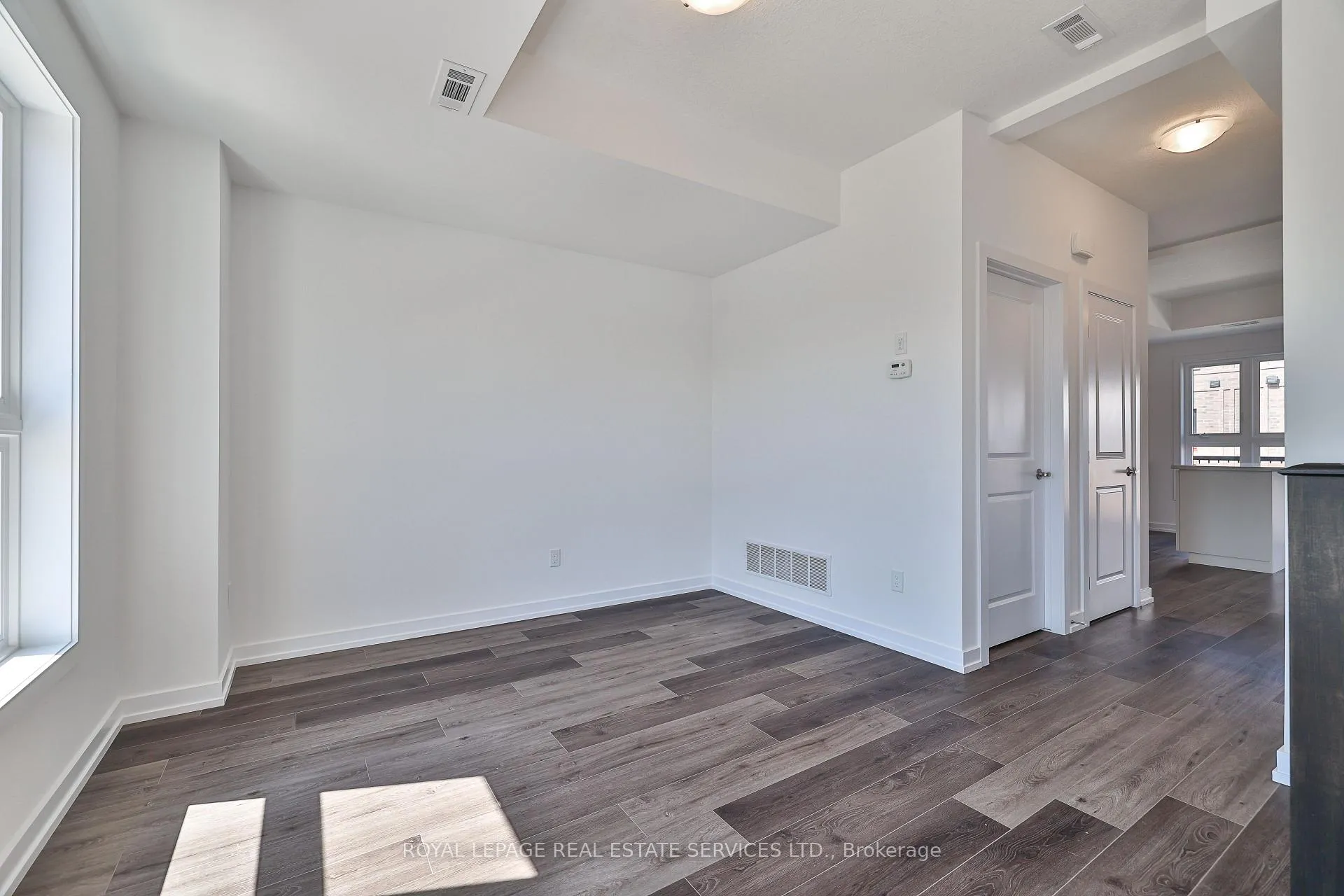 Photo 11 of Unit 14, 211 Burke Street, Hamilton, Waterdown — HOMEH