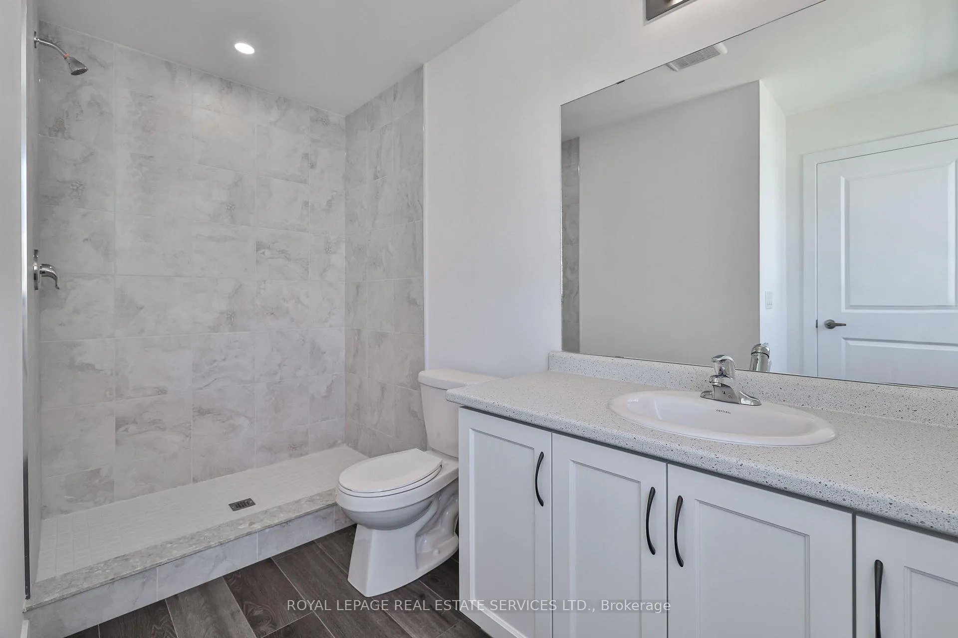 Photo 27 of Unit 14, 211 Burke Street, Hamilton, Waterdown — HOMEH