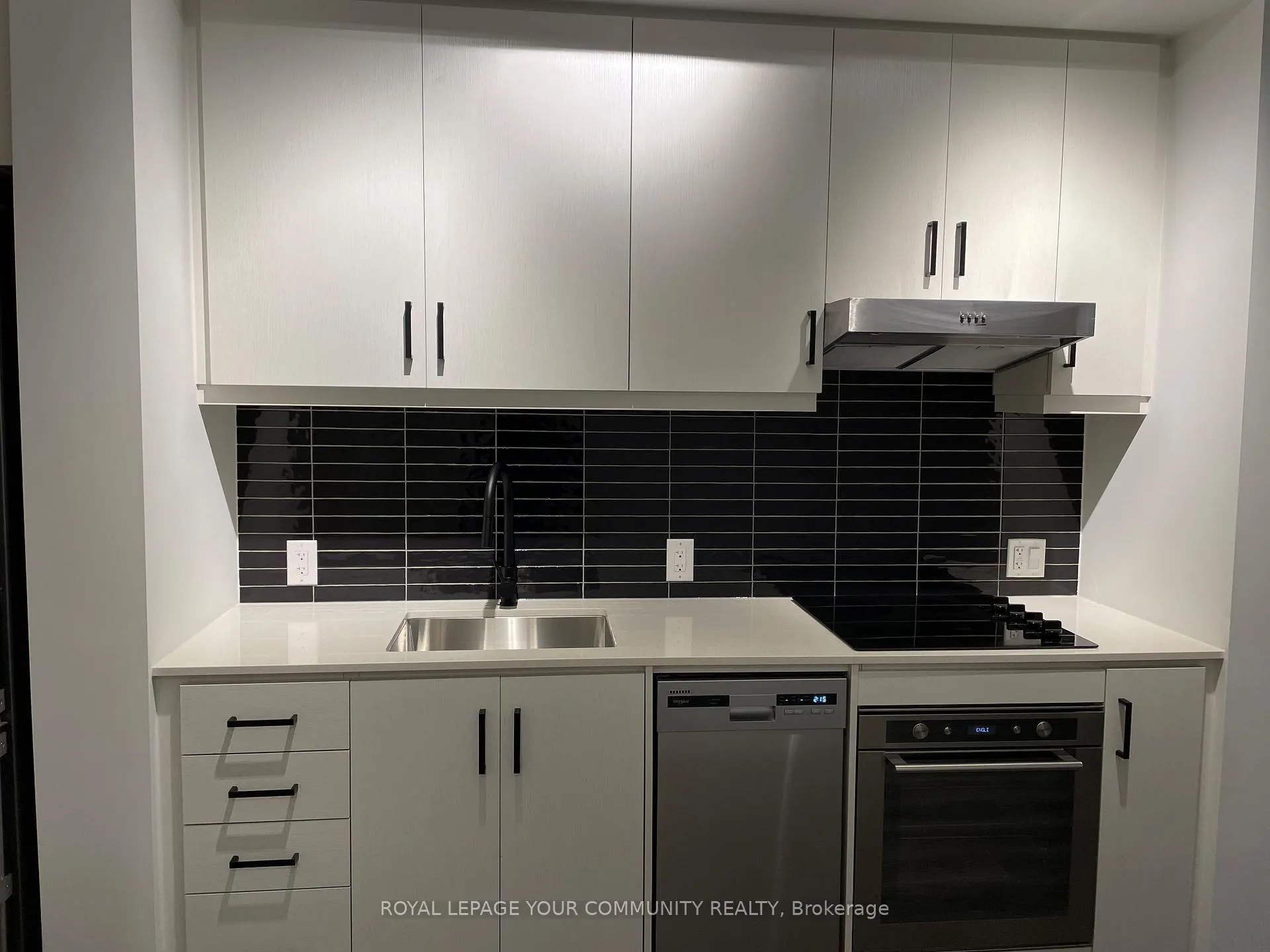 Photo 7 of Unit 210, 9 Tecumseth Street, Toronto, Niagara — HOMEH