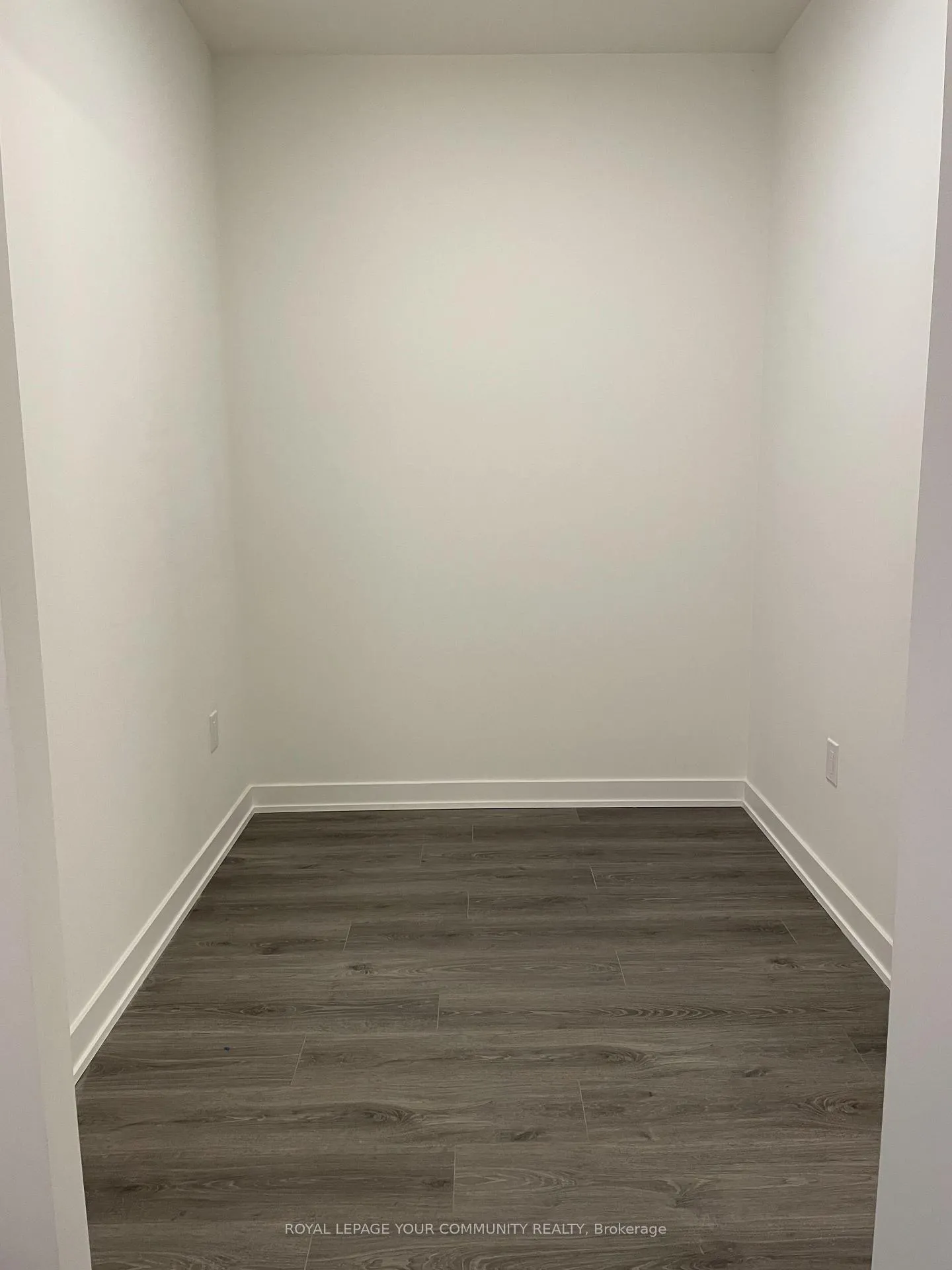 Photo 11 of Unit 210, 9 Tecumseth Street, Toronto, Niagara — HOMEH