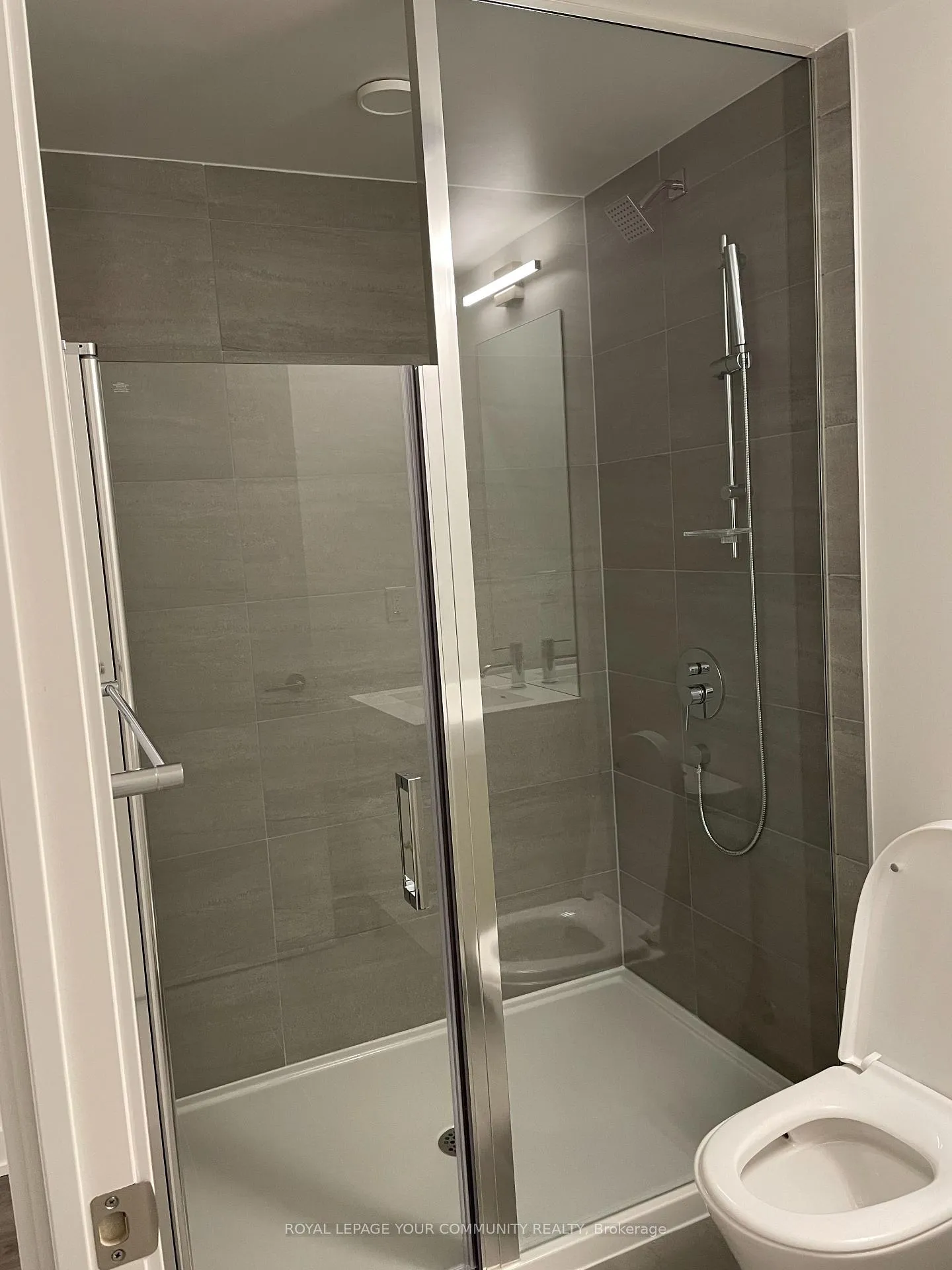 Photo 14 of Unit 210, 9 Tecumseth Street, Toronto, Niagara — HOMEH