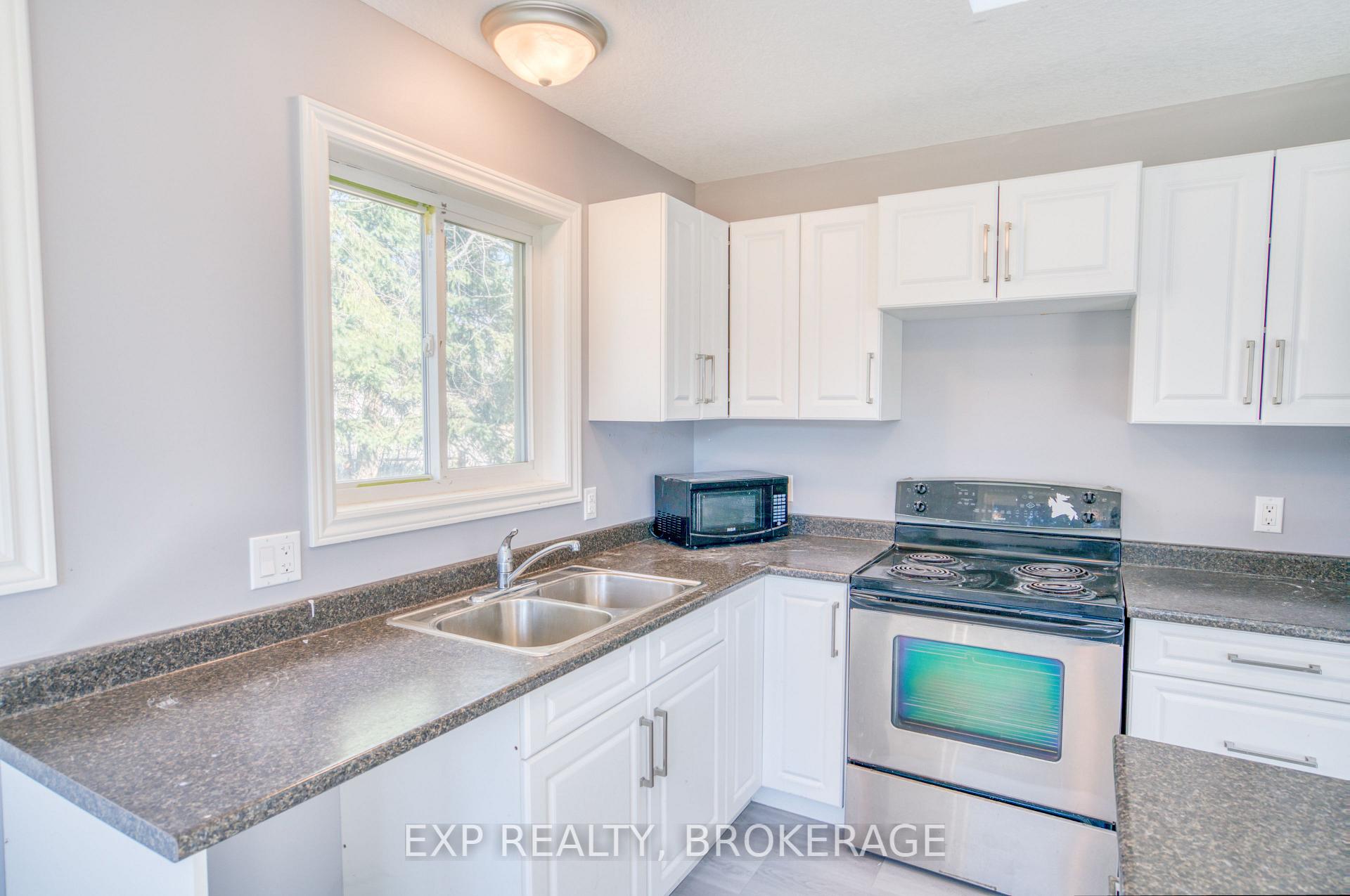 Photo 9 of 1075 Railway Street, Frontenac, Frontenac Centre — HOMEH