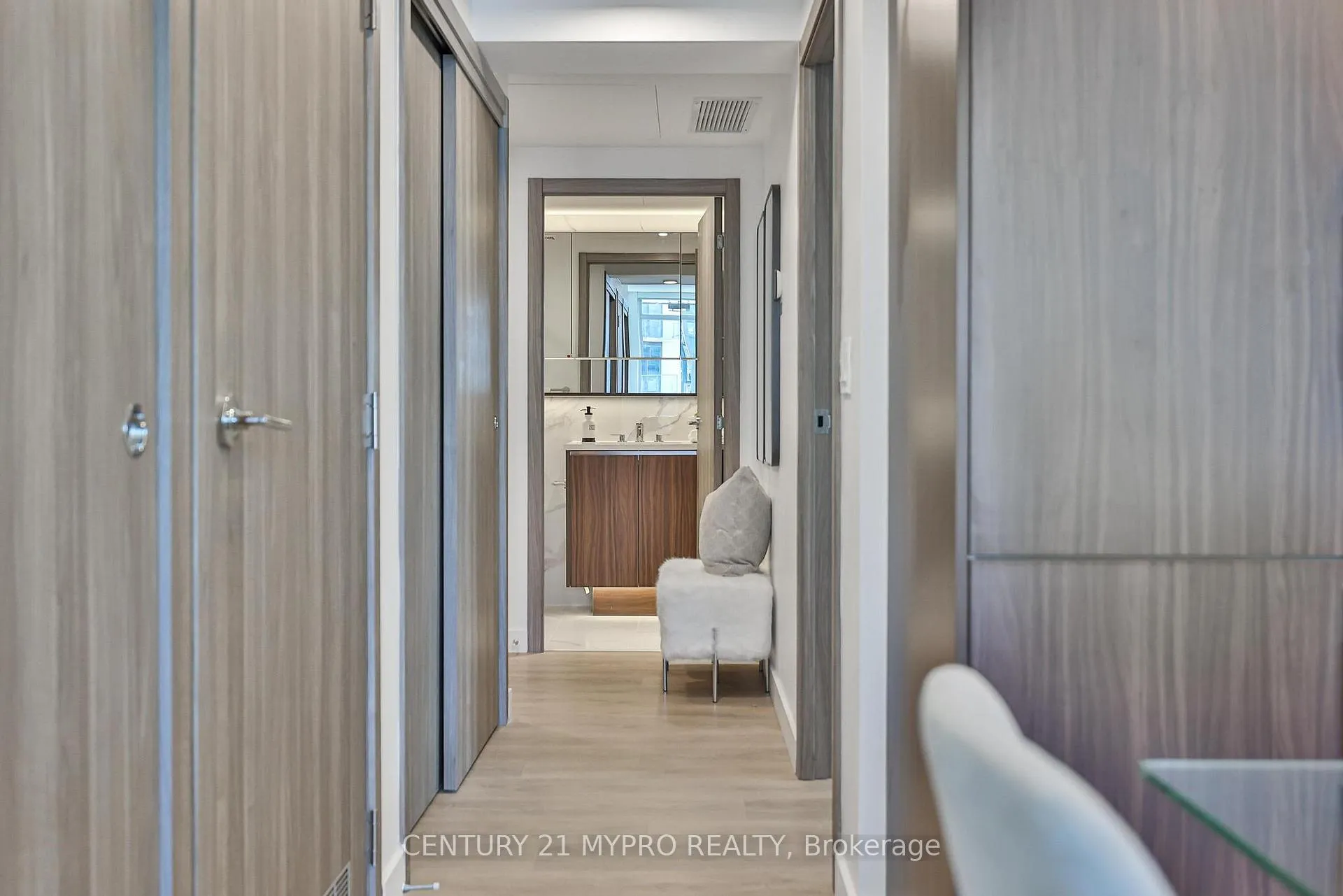 Photo 4 of Unit 4306, 38 Widmer Street, Toronto, Waterfront Communities — HOMEH