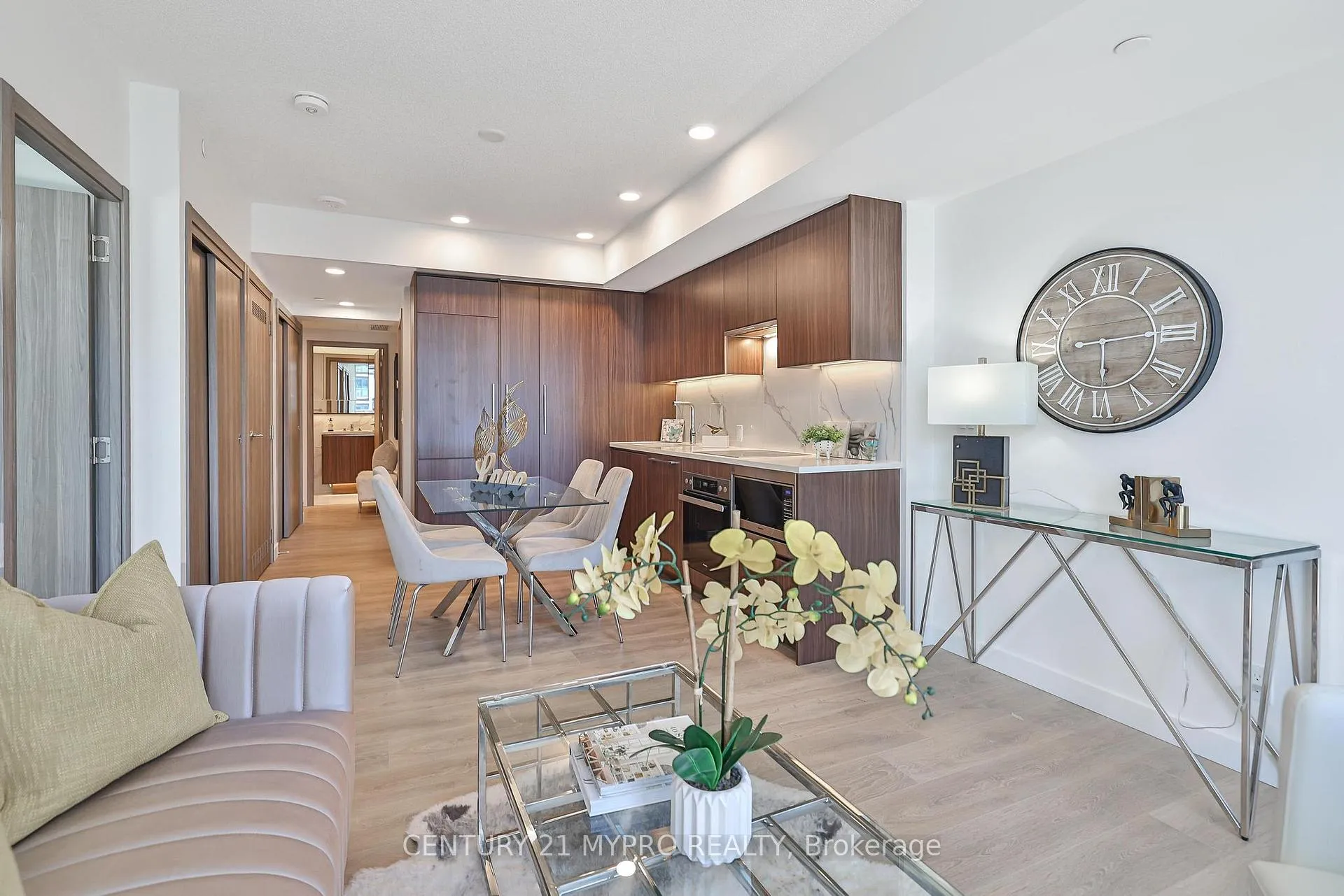 Photo 6 of Unit 4306, 38 Widmer Street, Toronto, Waterfront Communities — HOMEH