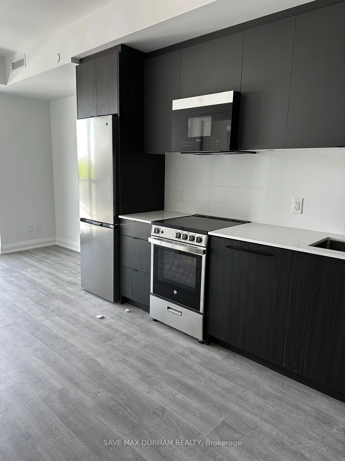 Photo 5 of Unit 616, 2369 Danforth Avenue, Toronto, East End-Danforth — HOMEH