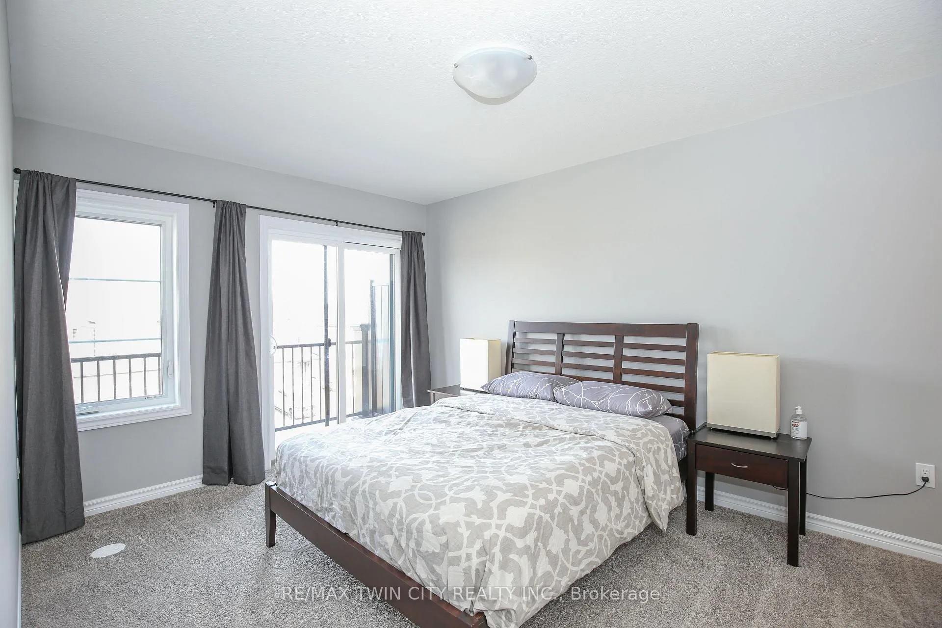 Photo 8 of 7 Lomond Lane, Kitchener — HOMEH