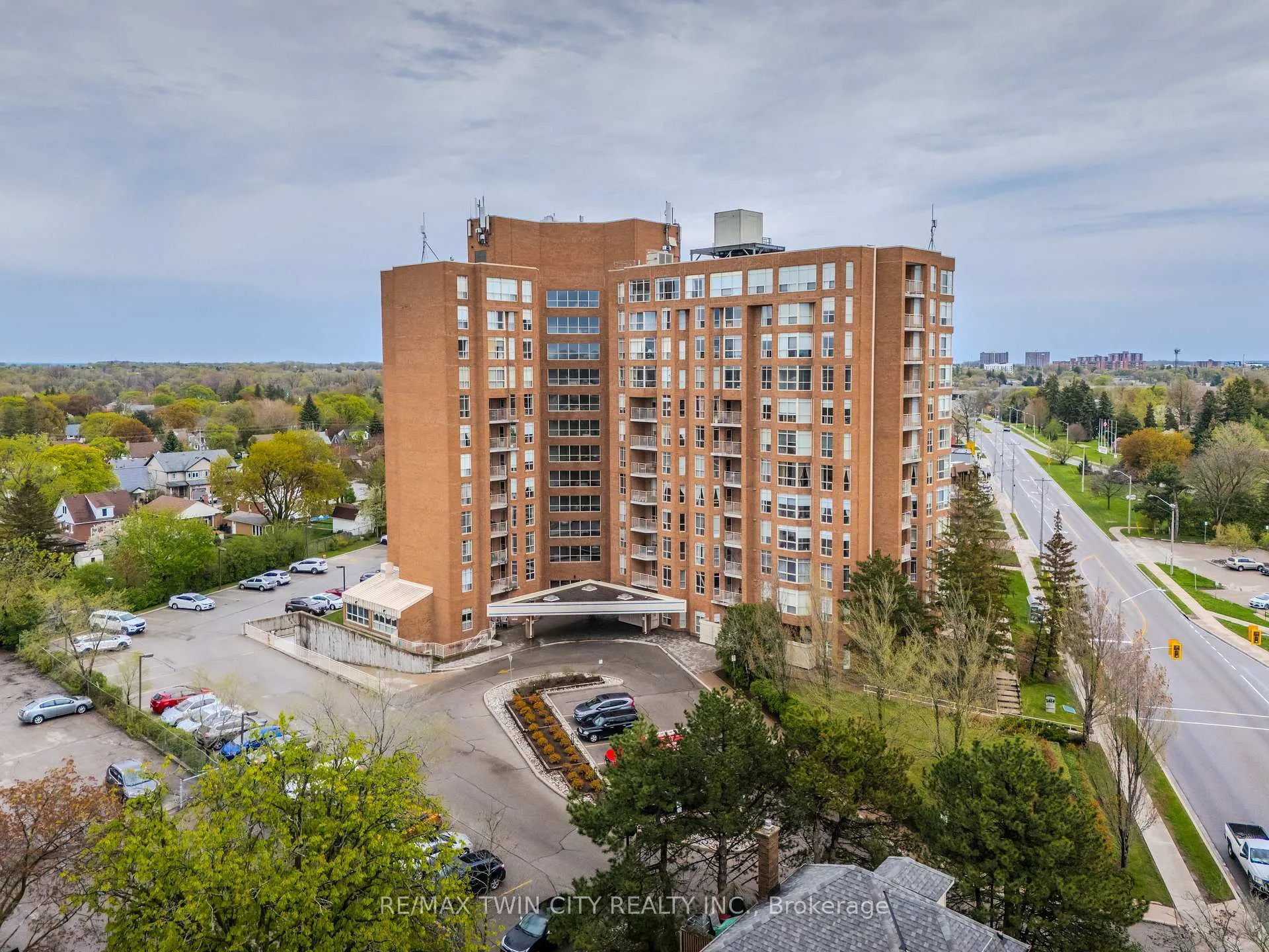 Photo 1 of Unit 409, 1414 King Street E, Kitchener — HOMEH
